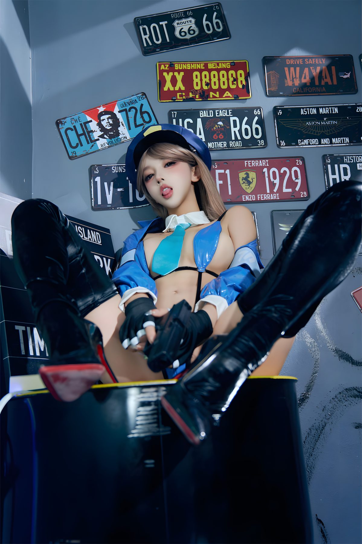 过期米线线喵 女警 COS写真