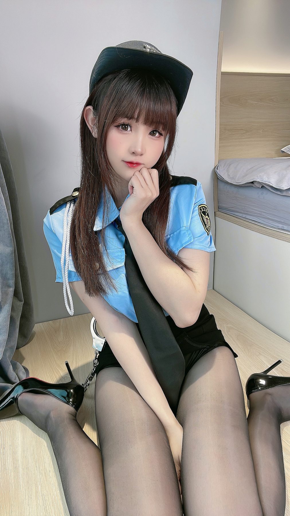 10_-compressed.jpg