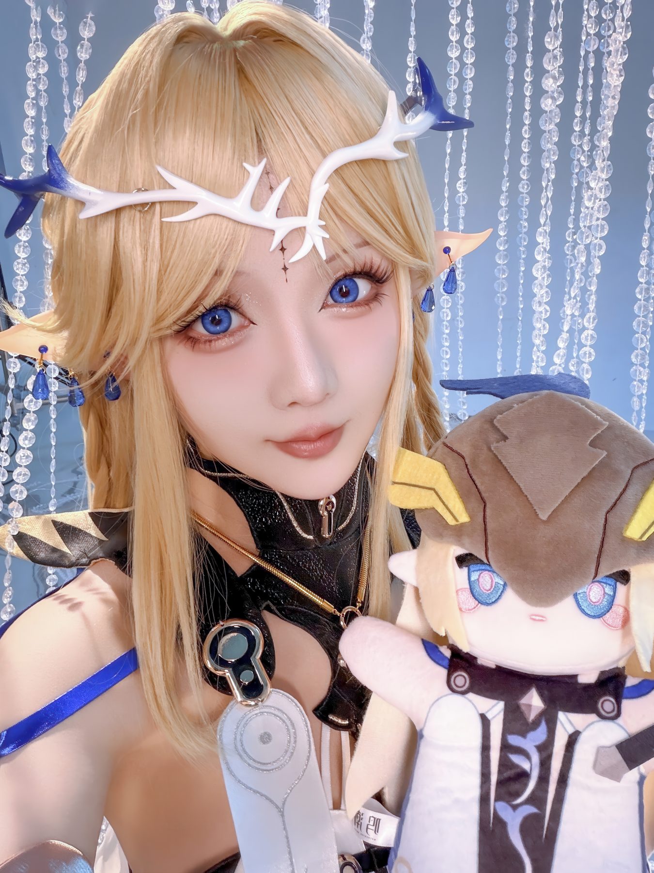 星之迟迟 鸣潮卡提希娅 COS写真