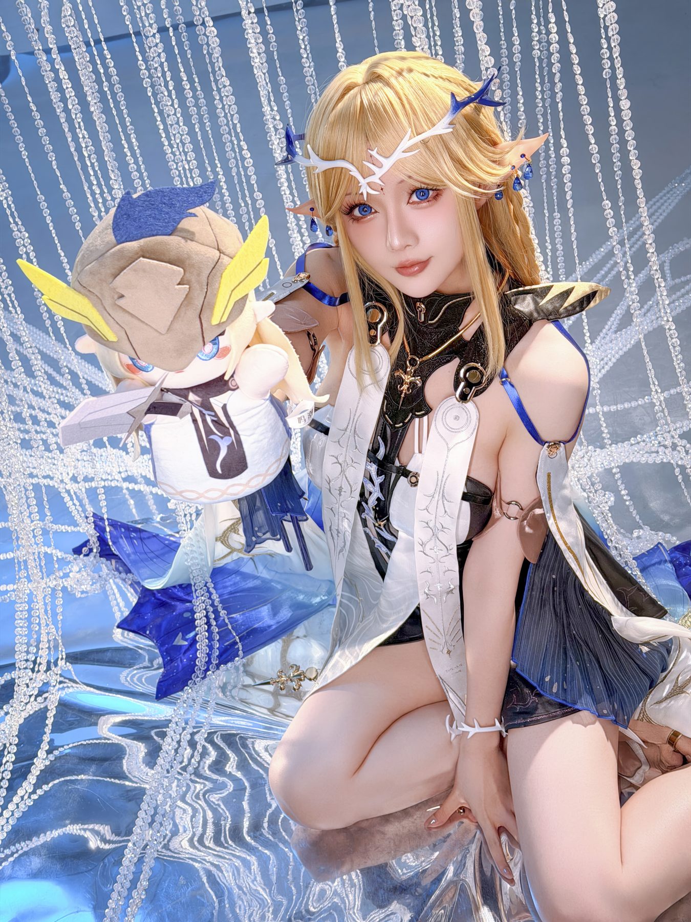 星之迟迟 鸣潮卡提希娅 COS写真