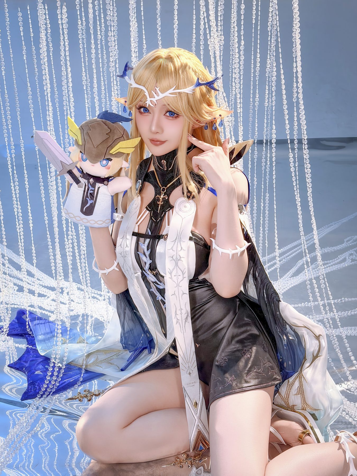 星之迟迟 鸣潮卡提希娅 COS写真