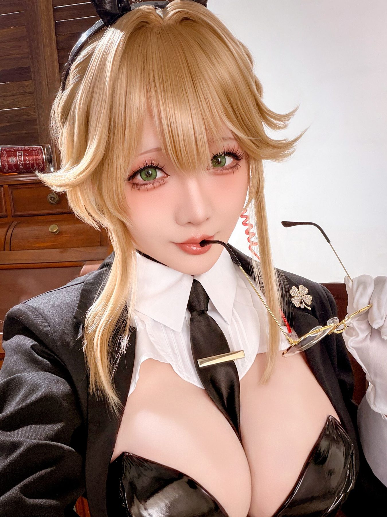 星之迟迟 cosplay写真_Nikke胜利女神爱德·特务兔女郎合集 | 星之迟迟 COS爱德·特务兔女郎全套图包 [49P-515MB]