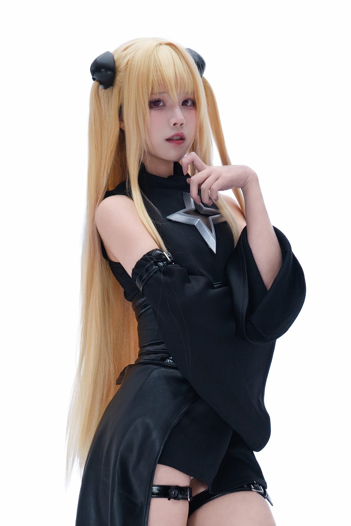 清水凪 To LOVEる 金色暗影38p COS写真