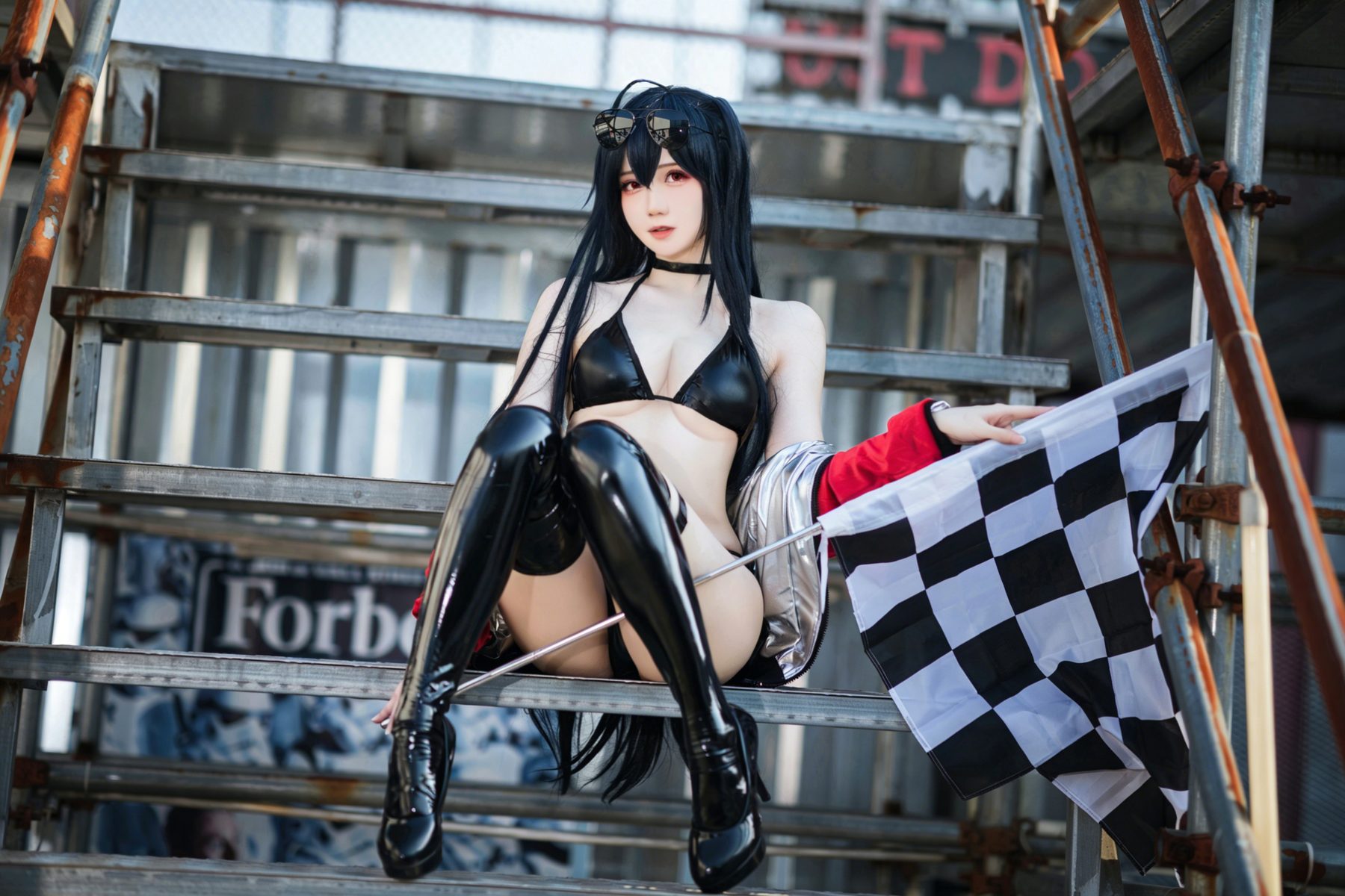 焖焖碳 大凤赛车娘 COS写真