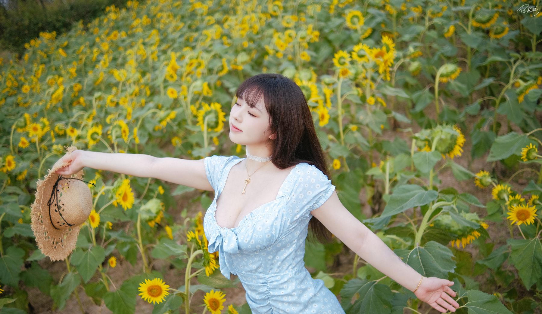 皮皮奶可可爱了 彼女向日葵 COS写真