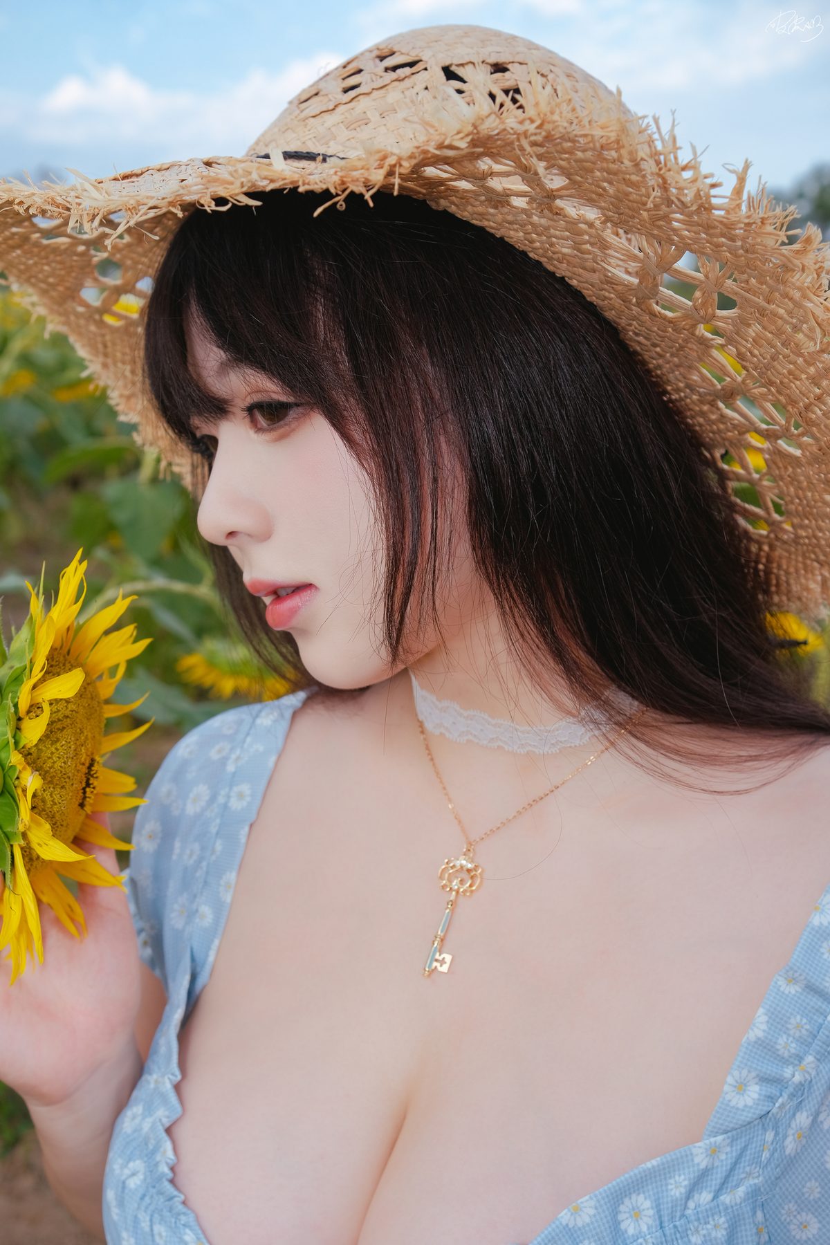 皮皮奶可可爱了 彼女向日葵 COS写真
