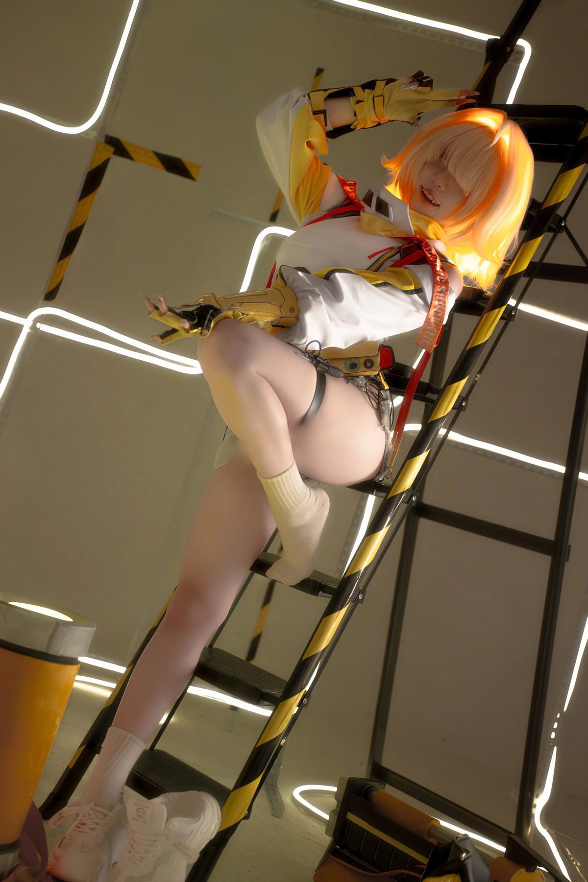 纸悦Etsu ko Nikke胜利女神 伊莱格 COS写真