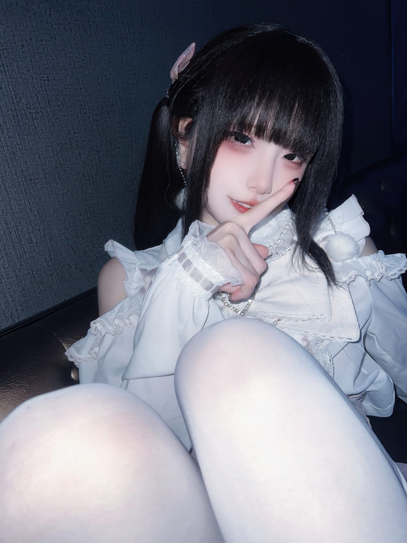 纸悦Etsu ko 与地雷系女子的ktv约会 COS写真