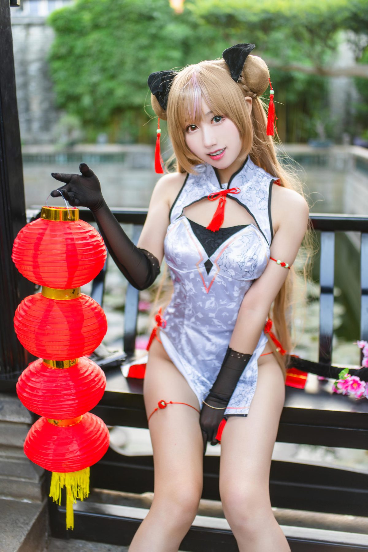 羽生三未 Mk23 蜂糖花 COS写真