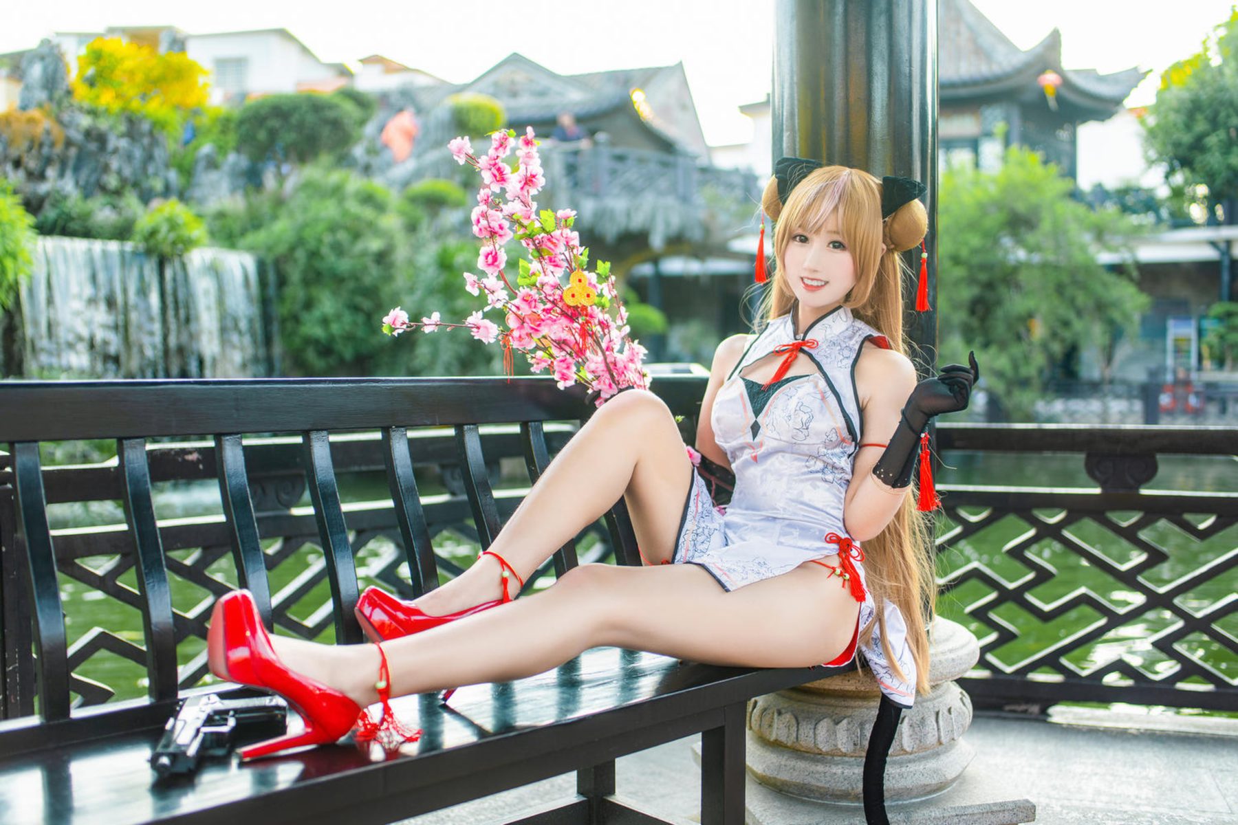 羽生三未 Mk23 蜂糖花 COS写真