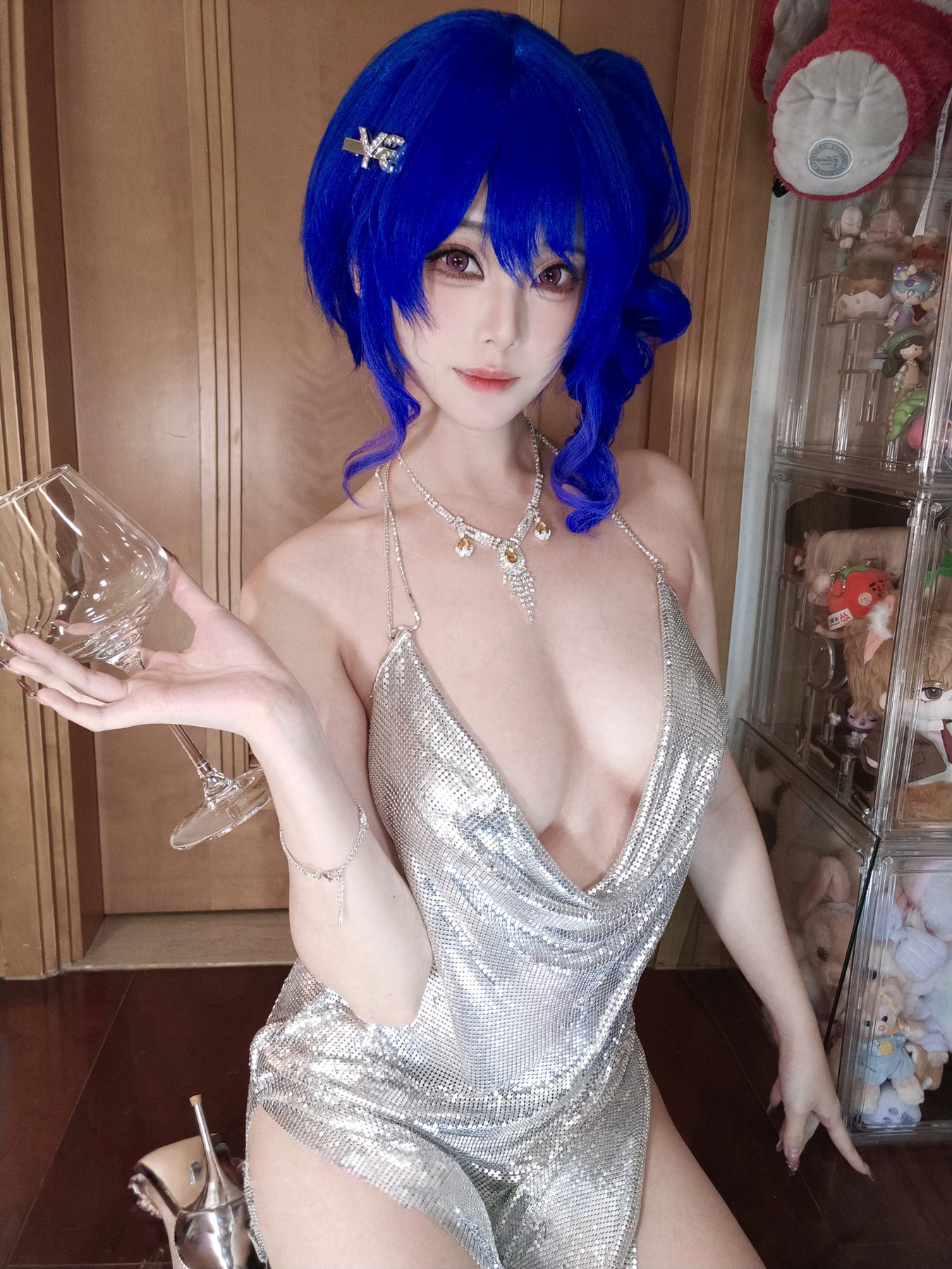 蜜汁猫裘 碧蓝航线 圣路易斯礼服自拍 16P1V 1 COS写真