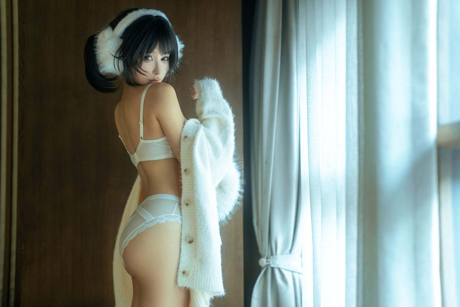 蠢沫沫 红绳 COS写真
