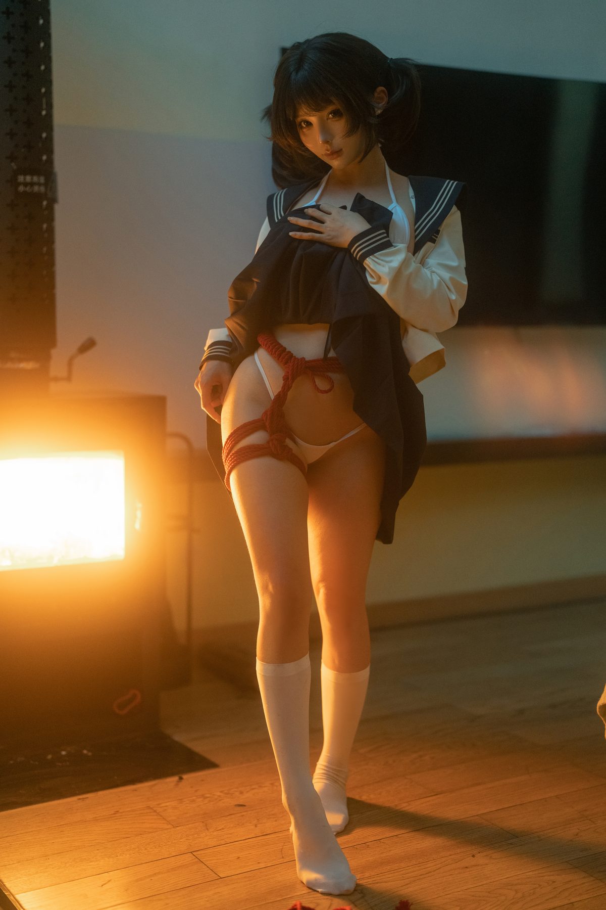蠢沫沫 红绳 COS写真