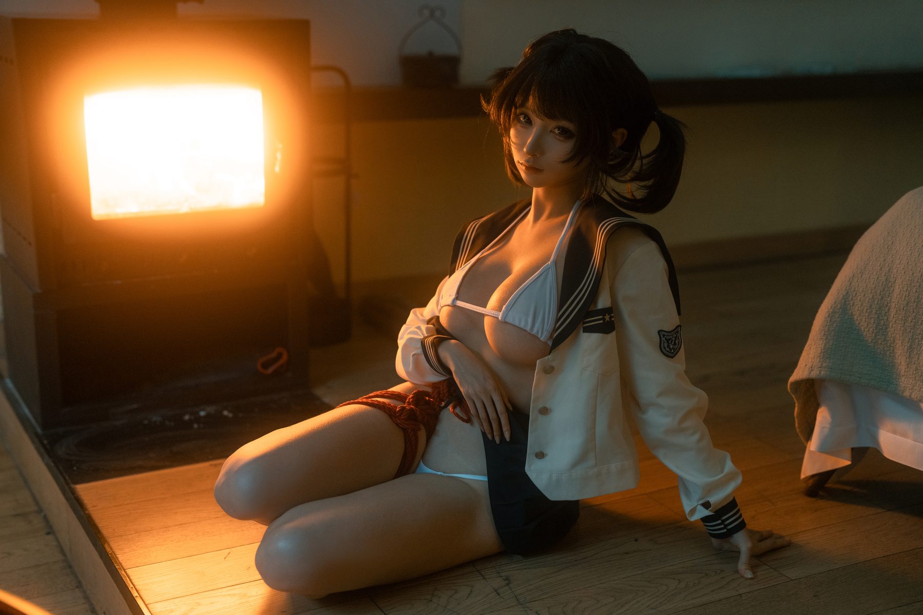 蠢沫沫 红绳 COS写真