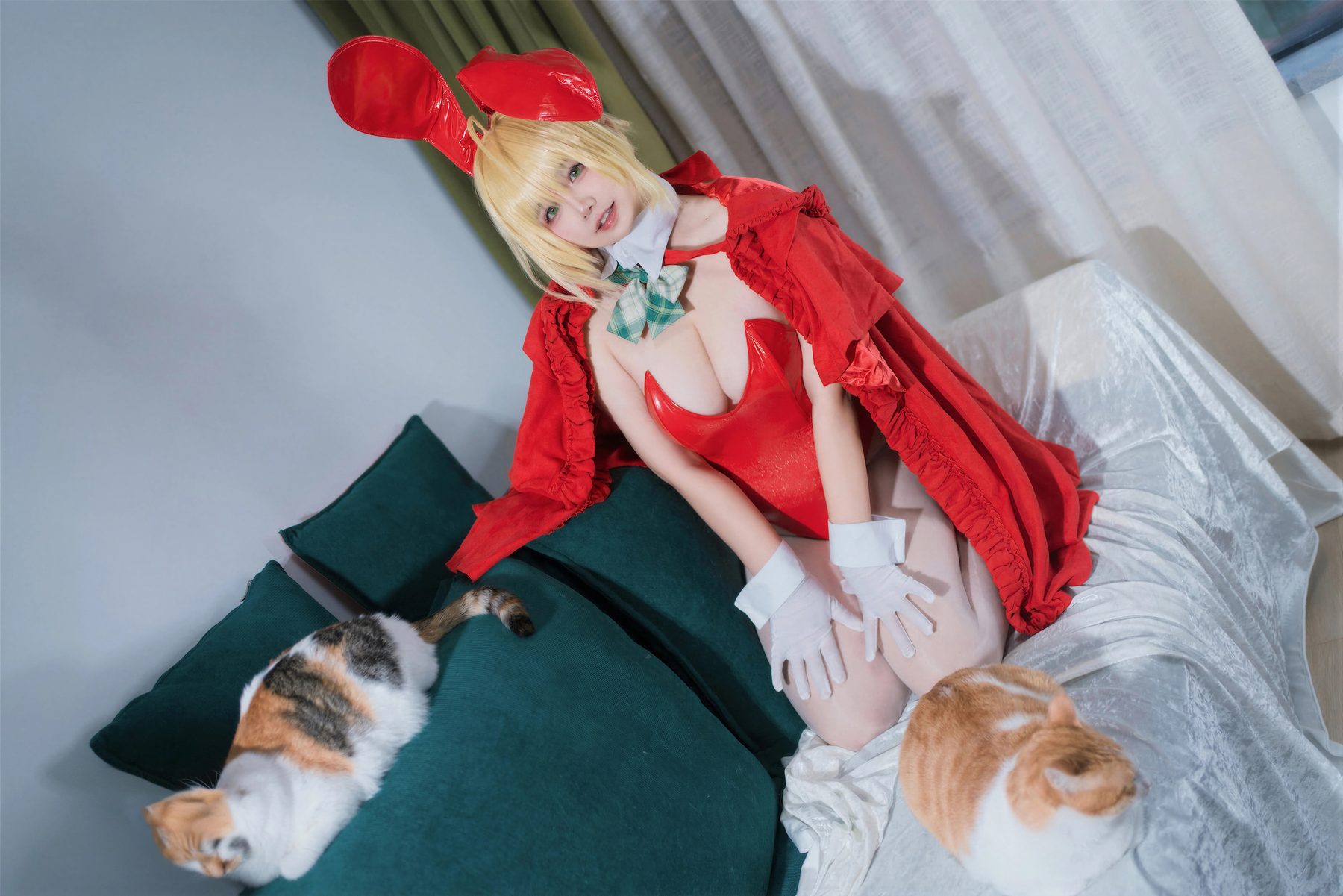 阿半今天很开心 FGO 尼禄圣诞节 COS写真