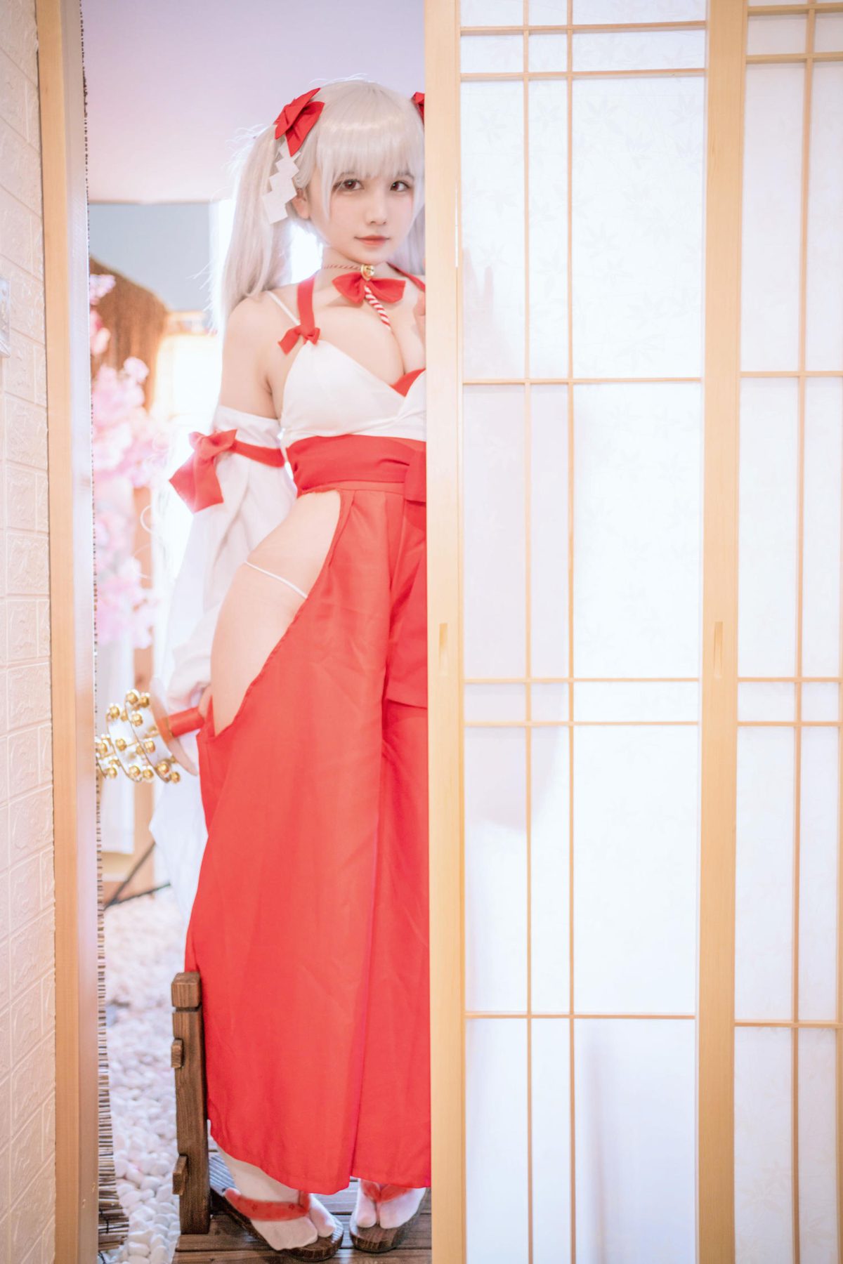 阿半今天很开心 可畏巫女 COS写真