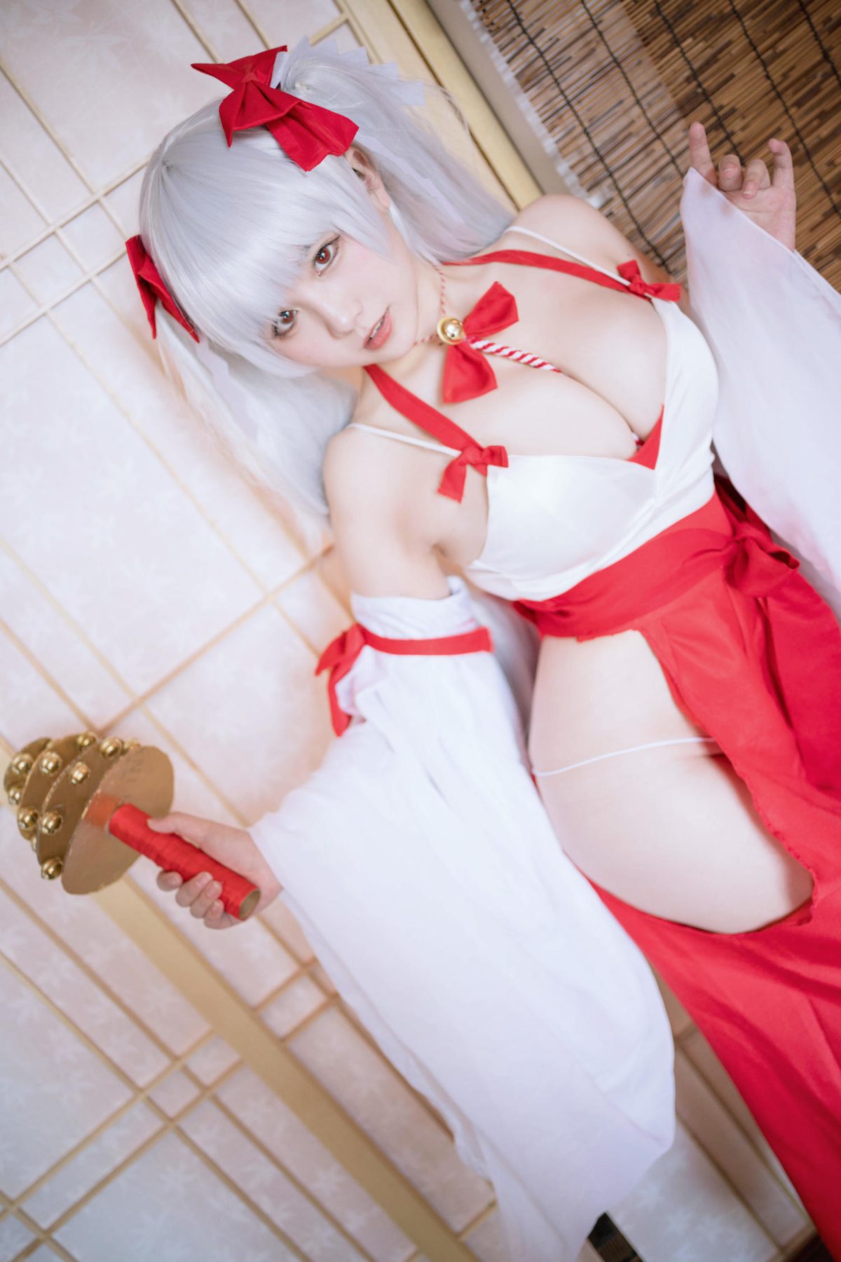 阿半今天很开心 可畏巫女 COS写真