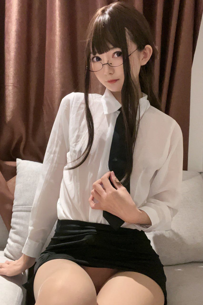51酱 cosplay写真_肉丝眼镜娘合集 | 51酱 COS肉丝眼镜娘全套图包 [51P7V-235MB]