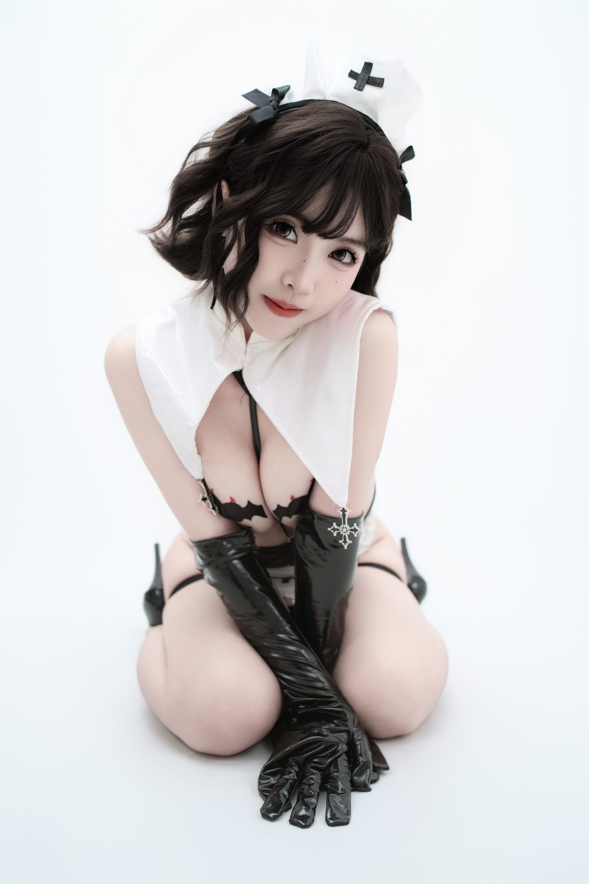 Bangni邦尼 武装修女 COS写真