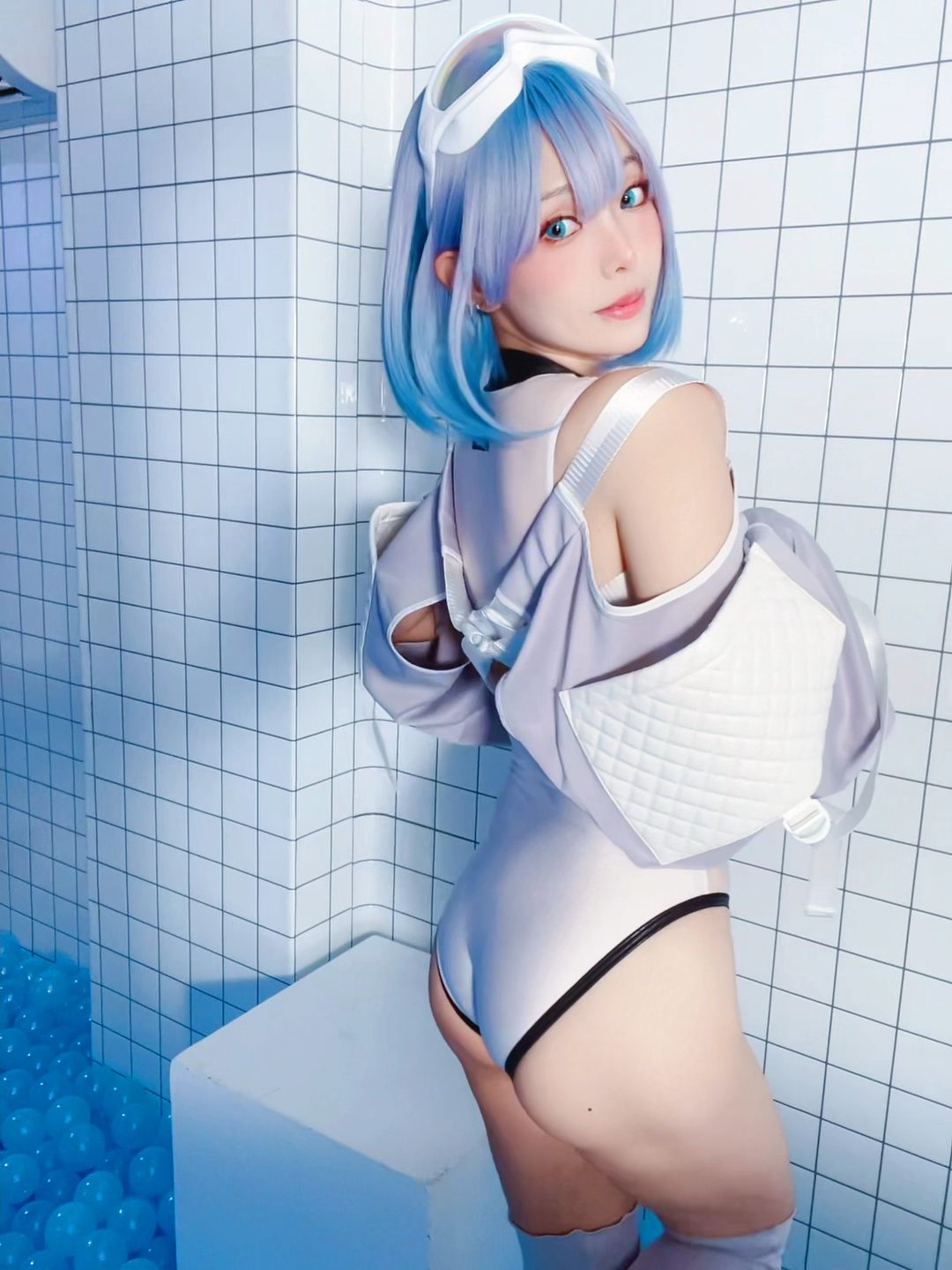ElyEE子 2025年06月订阅 June Set B Clear Blue Drift COS写真