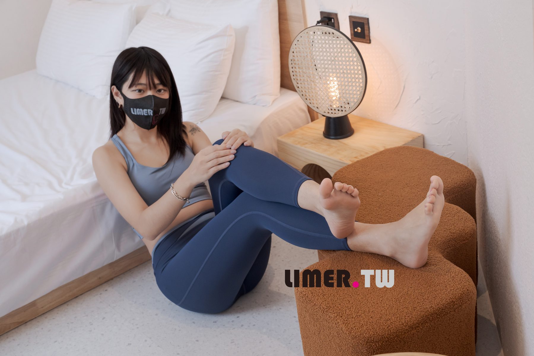 Limerence LuLu 女大生香甜腳趾 瑜伽伸展 239P1V 3 COS写真