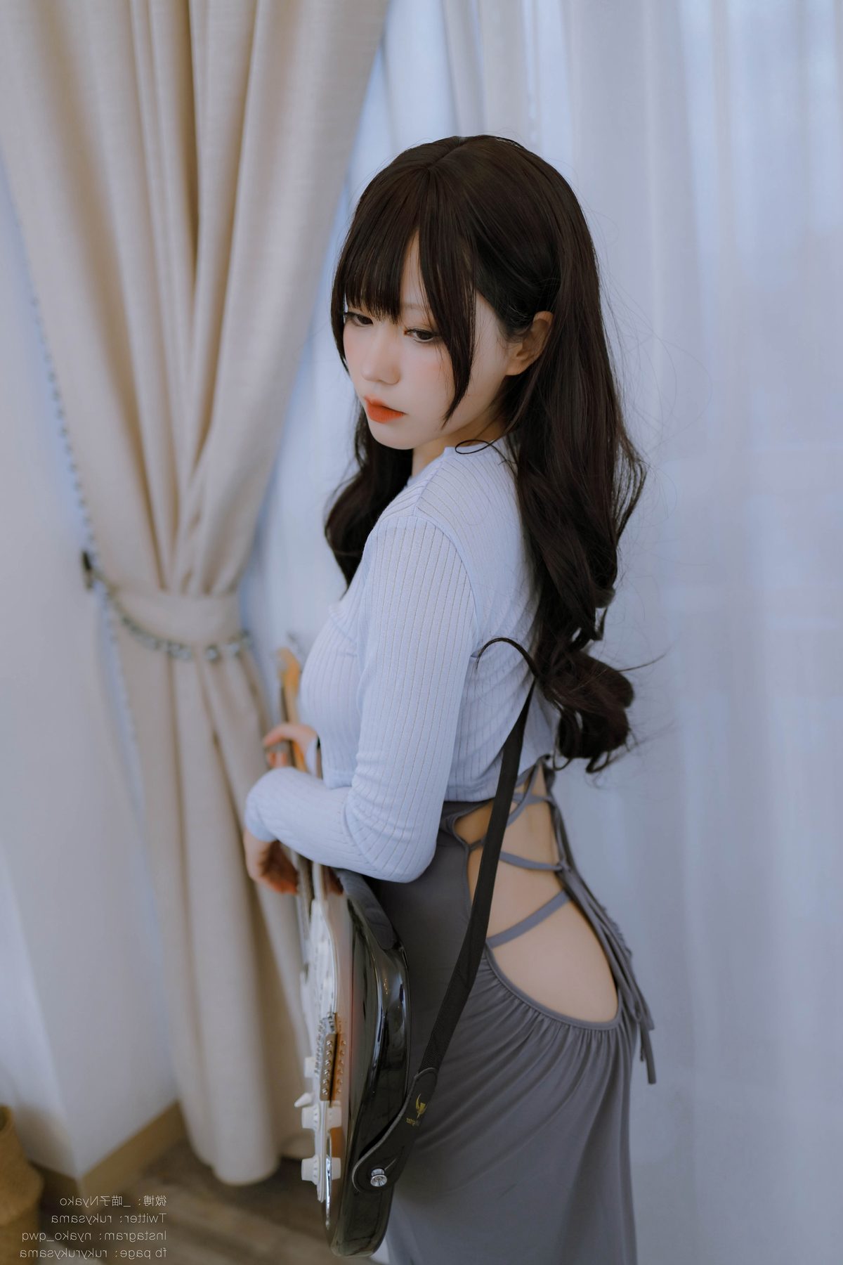 Nyako喵子 吉他妹妹 连衣裙 COS写真