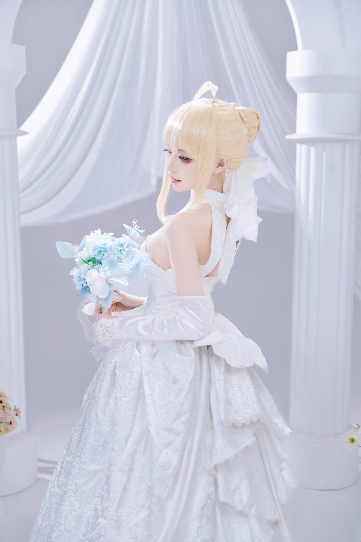 Shika小鹿鹿 FGO Saber花嫁 COS写真