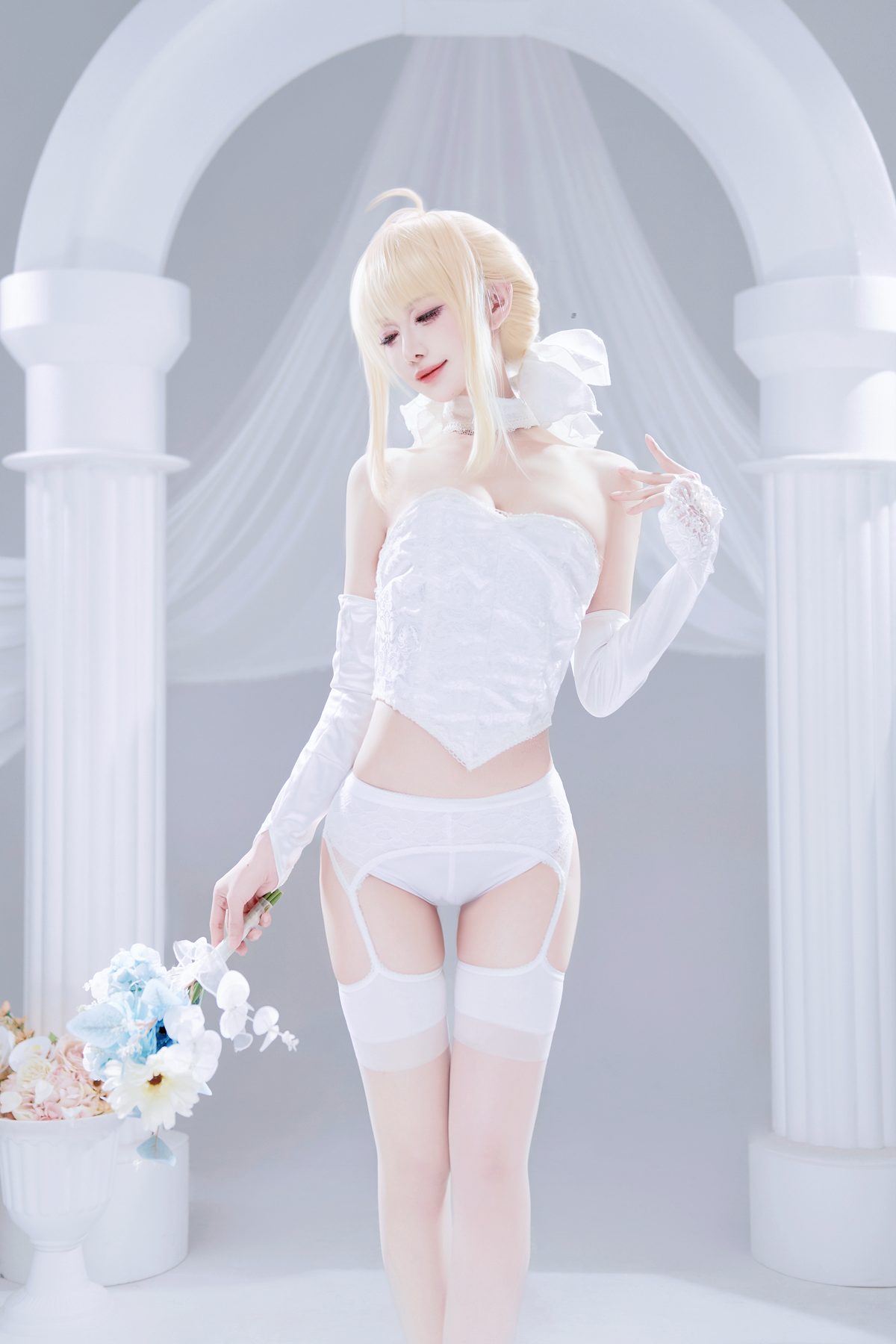 Shika小鹿鹿 FGO Saber花嫁 COS写真