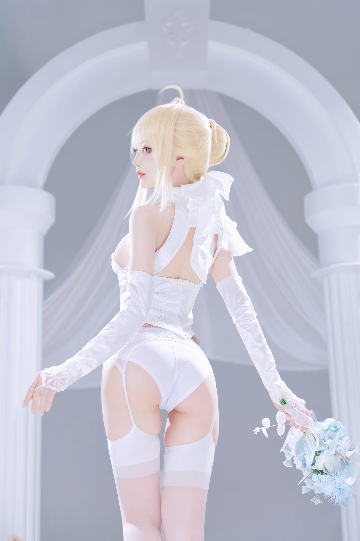 Shika小鹿鹿 FGO Saber花嫁 COS写真