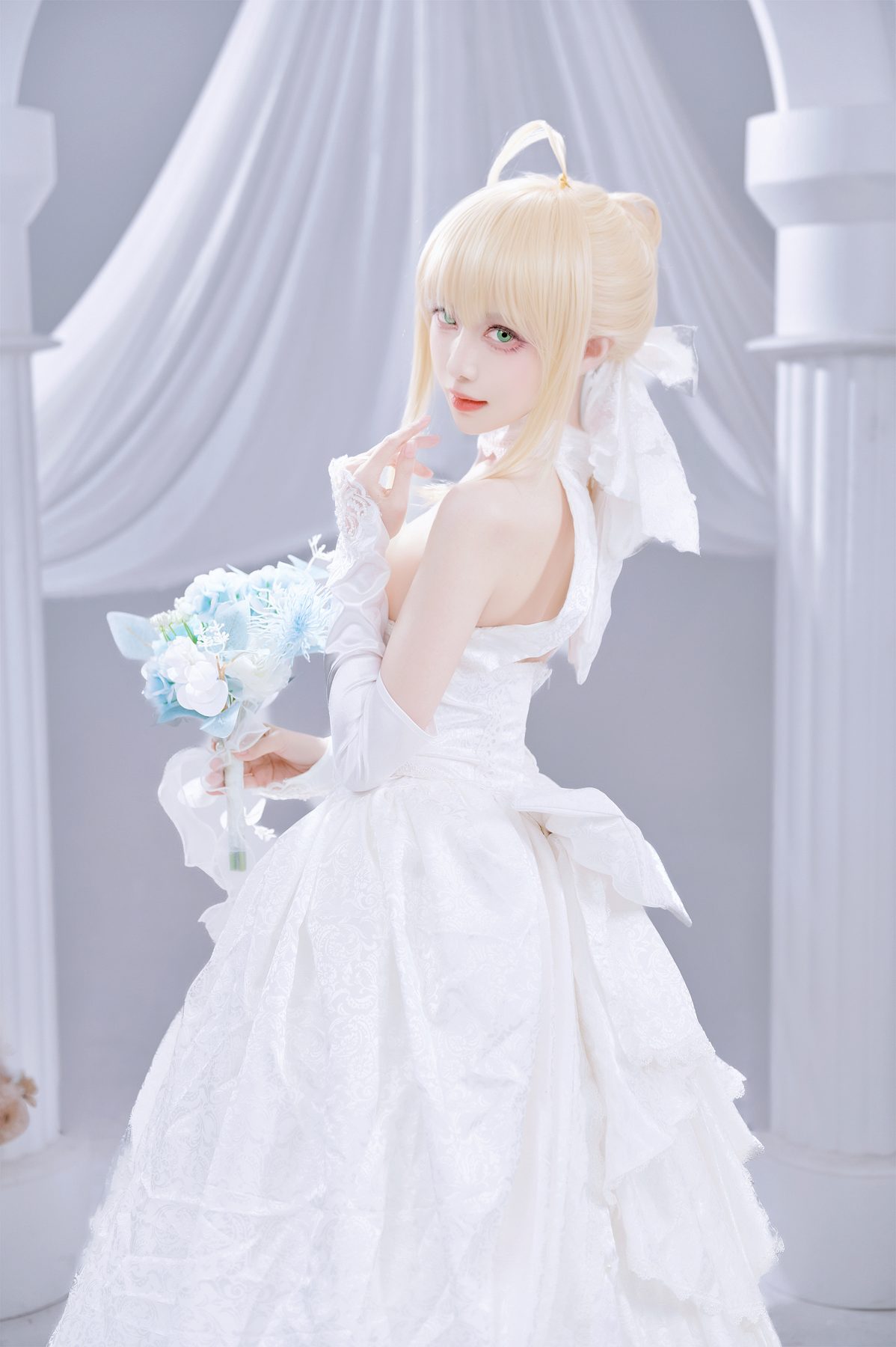 Shika小鹿鹿 FGO Saber花嫁 COS写真