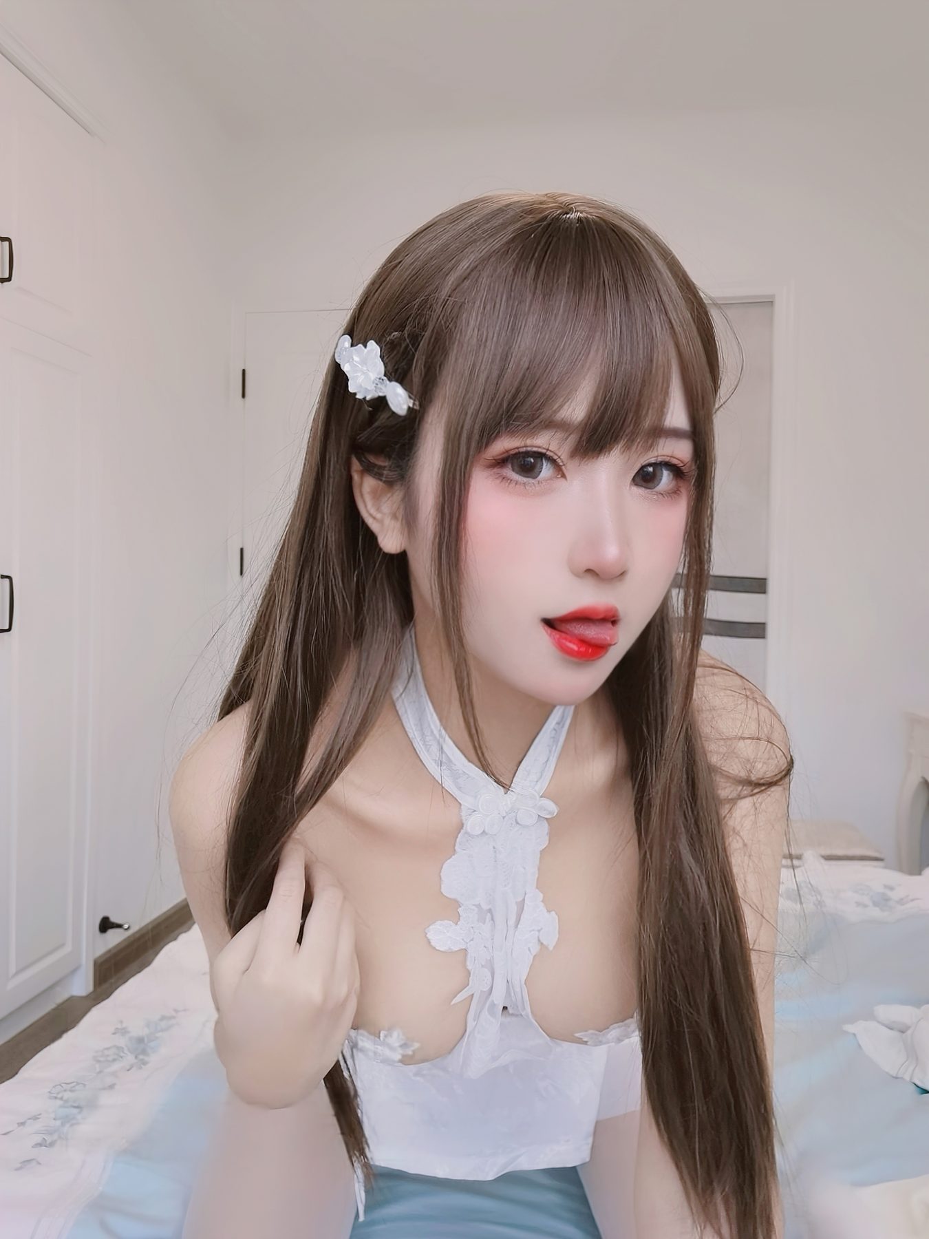 三度 69 白旗袍 COS写真