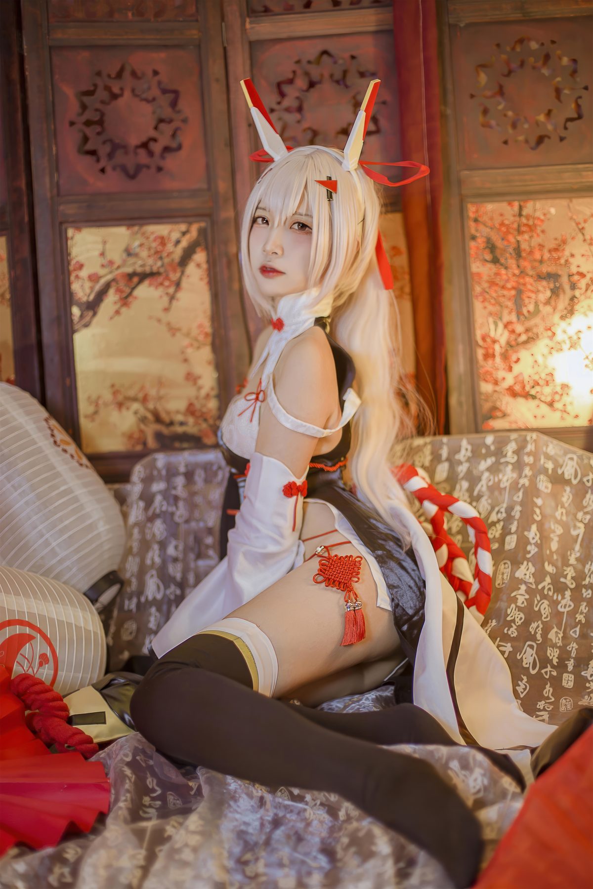 二佐Nisa 碧蓝航线 绫波新春旗袍 COS写真