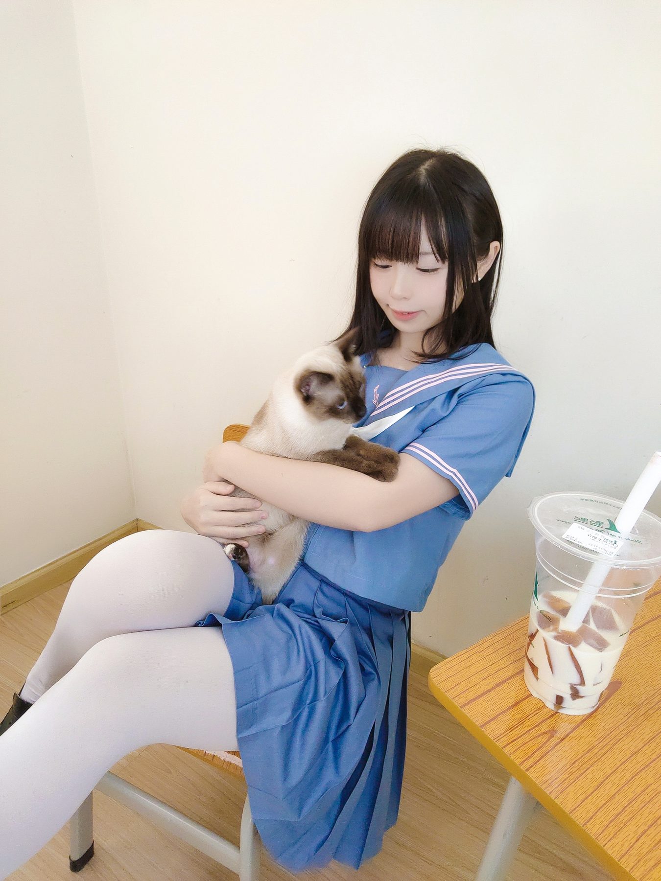 十万珍吱伏特 cosplay写真_撸猫日记合集 | 十万珍吱伏特 COS撸猫日记全套图包 [102P1V-305MB]