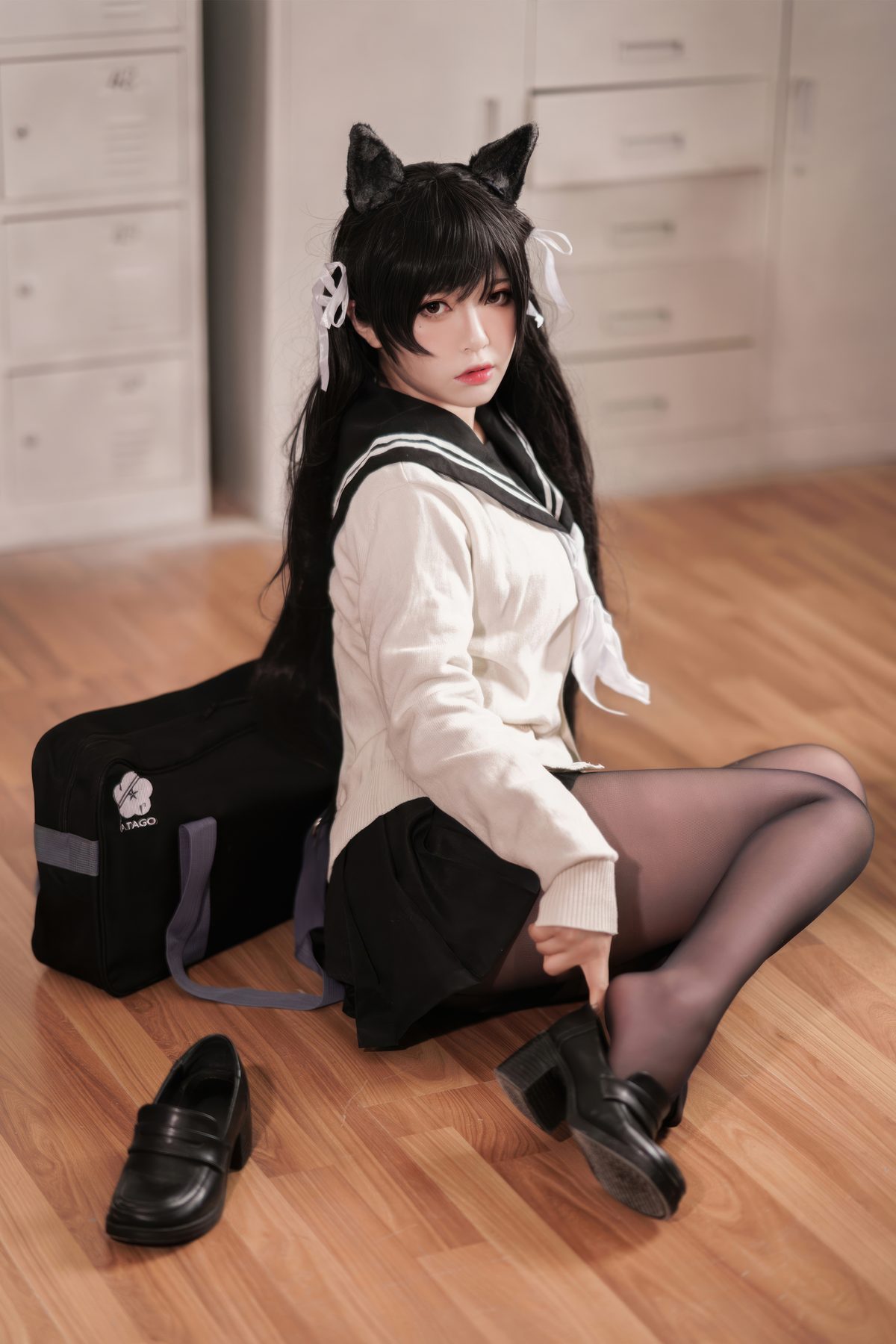 半半子 碧蓝航线 爱宕校服 COS写真