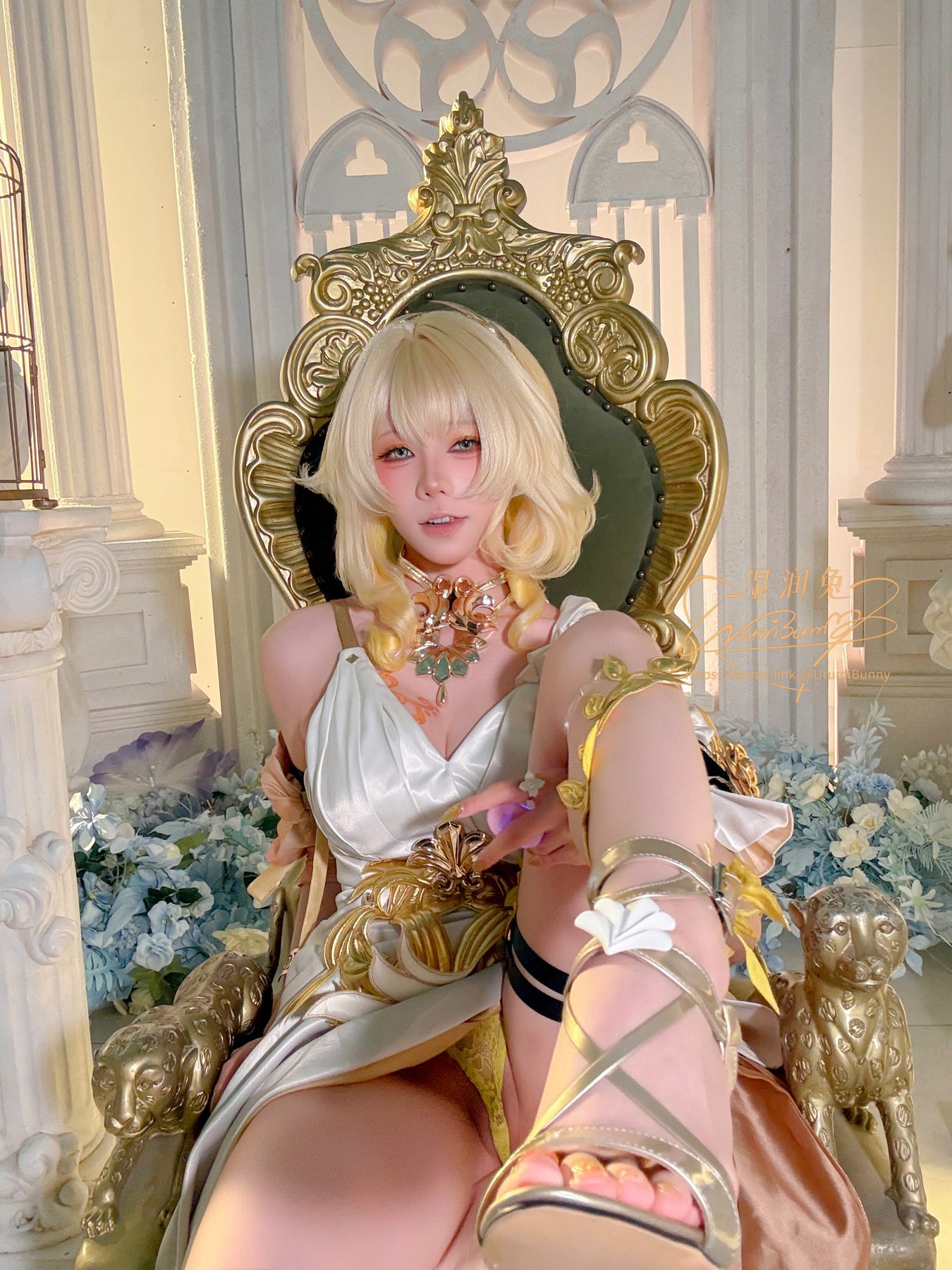 咬一口兔娘Yiko湿润兔 崩坏:星穹铁道 阿格莱雅 COS写真