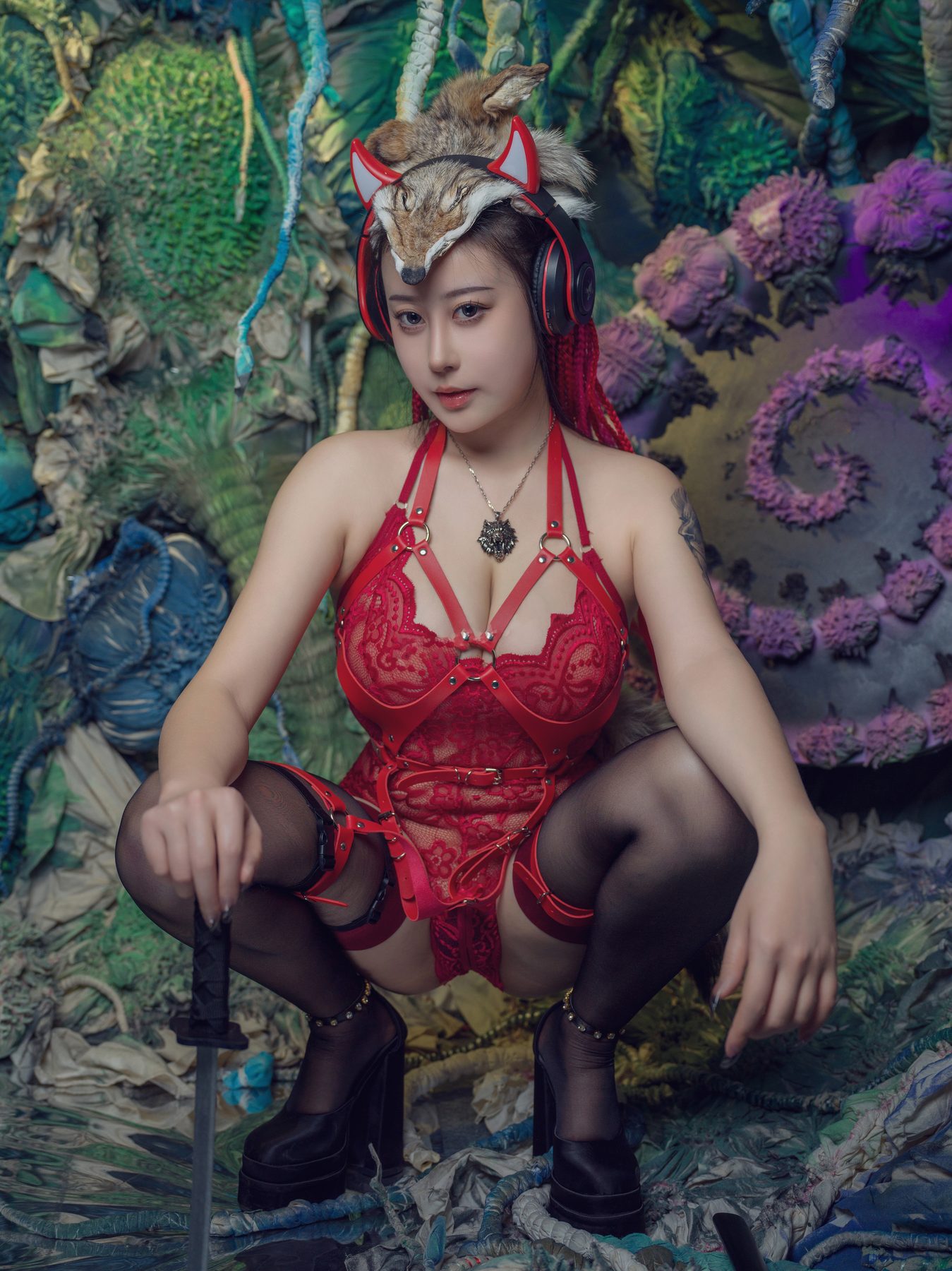 奈汐酱nice 猎狼女 COS写真