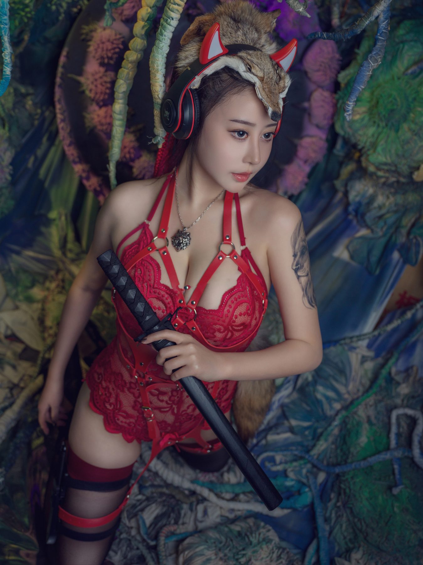 奈汐酱nice 猎狼女 COS写真