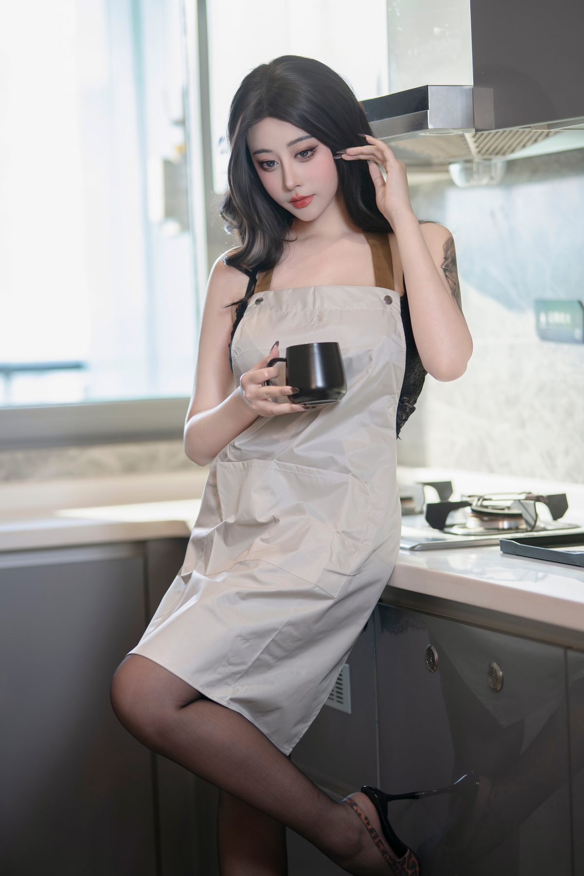 奈汐酱nice 豹纹主妇 视频存在水印) COS写真