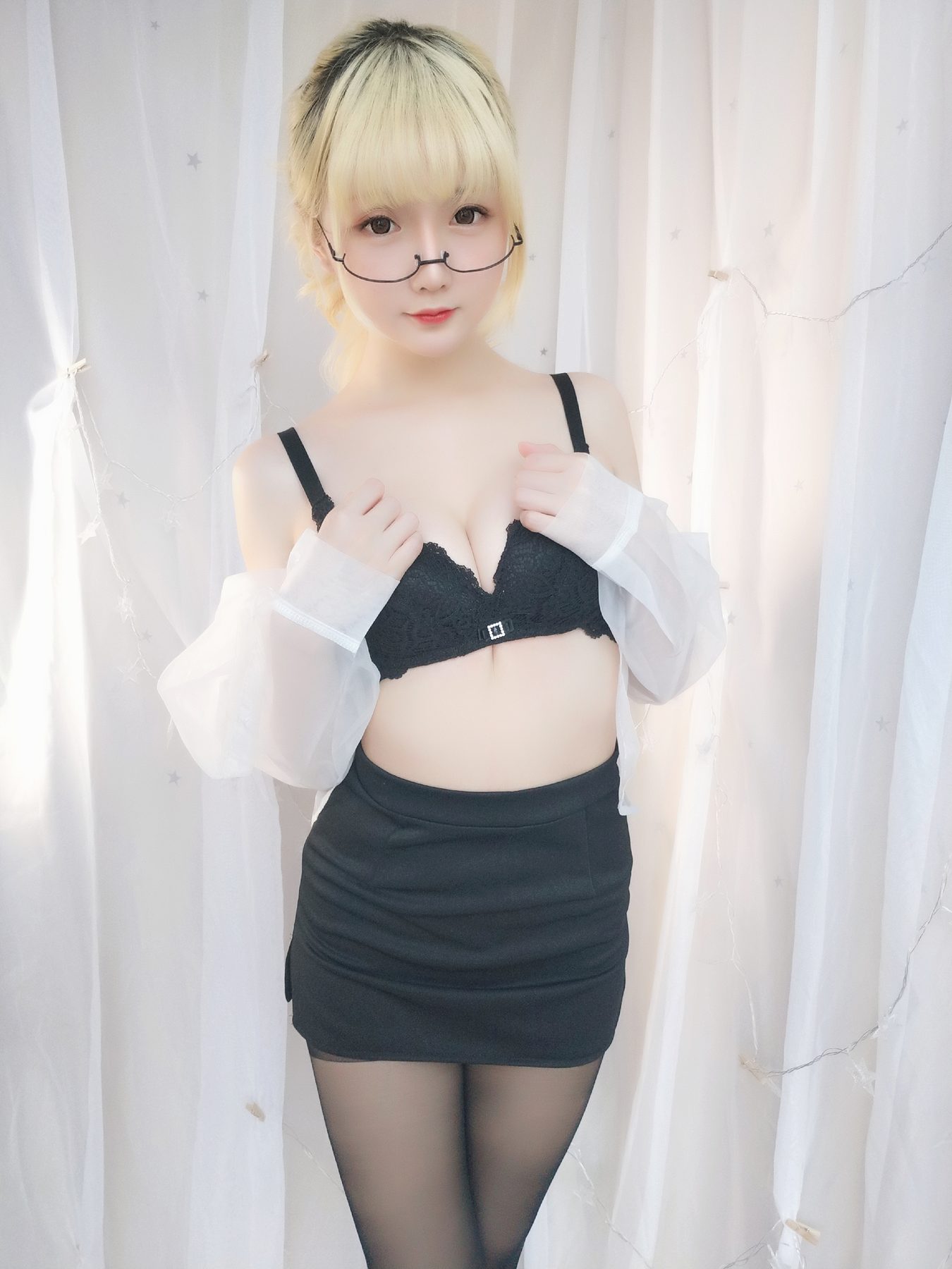 星之迟迟 今晚加班包 COS写真