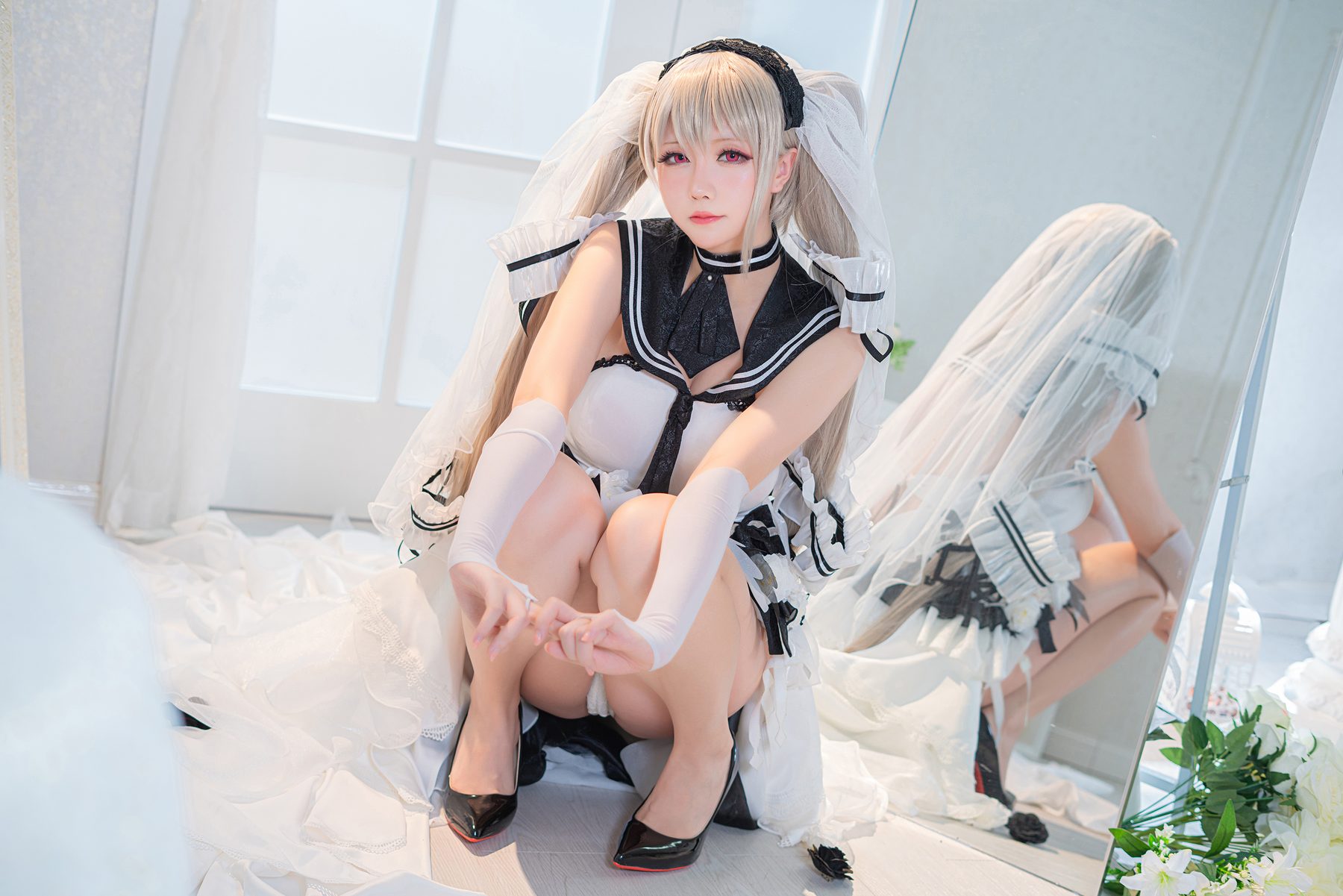 星之迟迟 纯白と漆黑-可畏 COS写真
