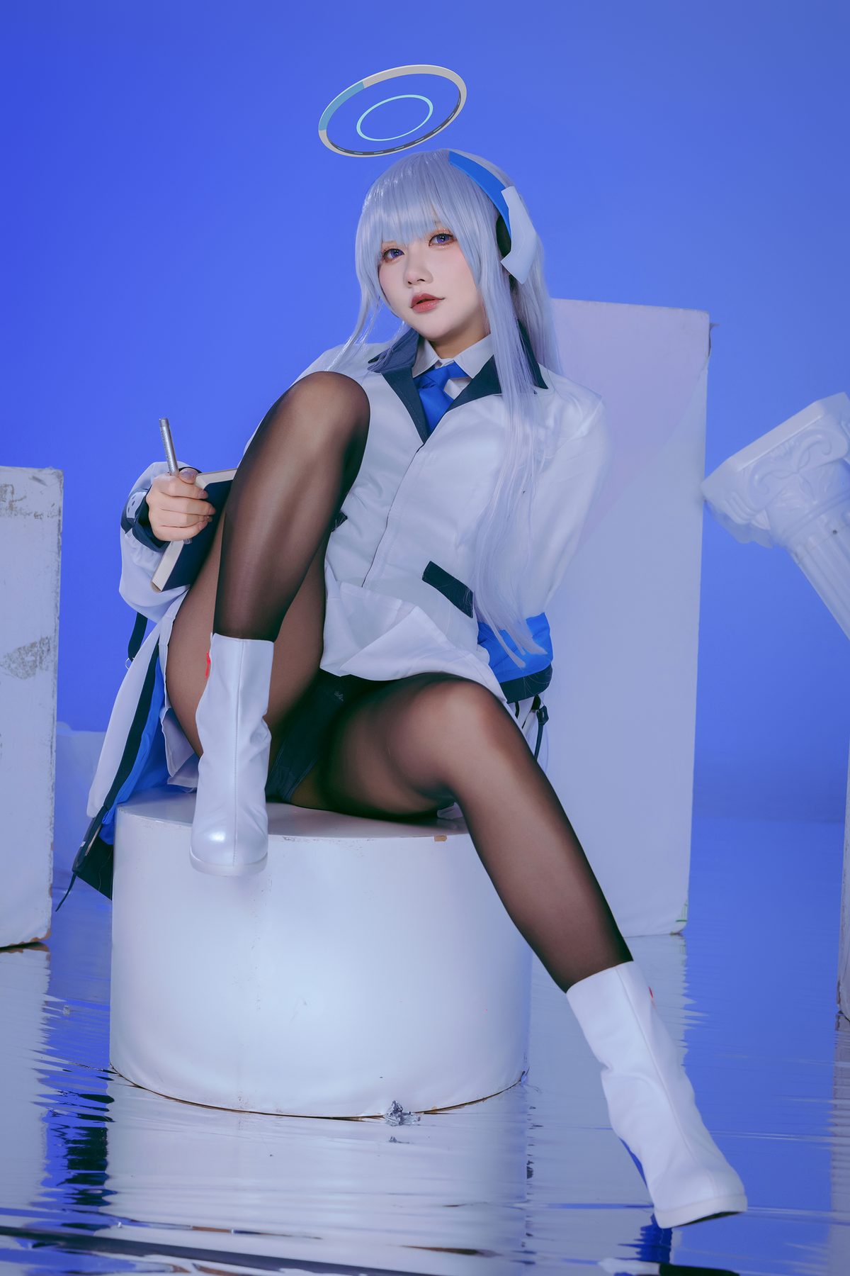 是一只熊仔吗 潮乃亚 蔚蓝档案 COS写真