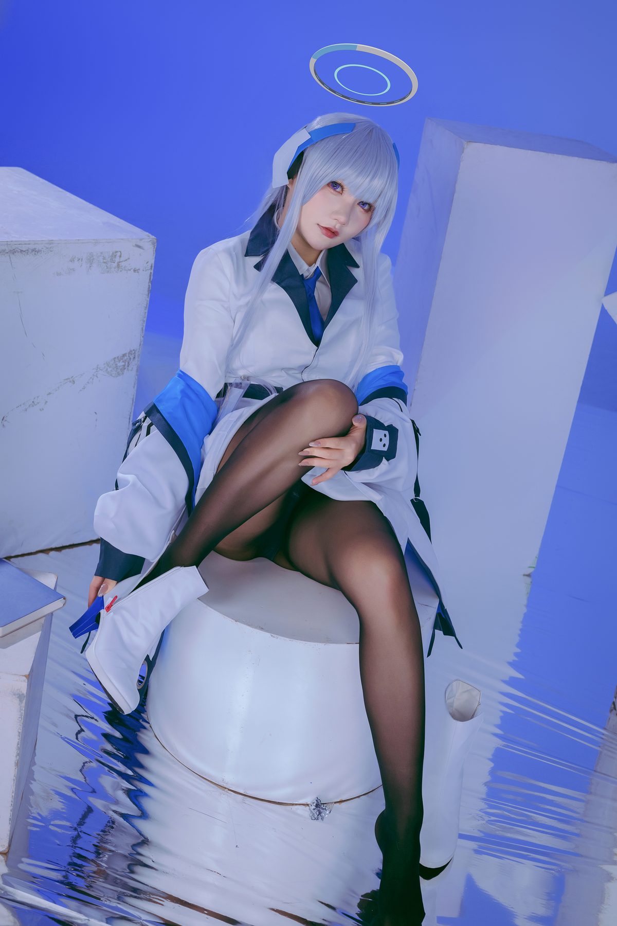 是一只熊仔吗 潮乃亚 蔚蓝档案 COS写真