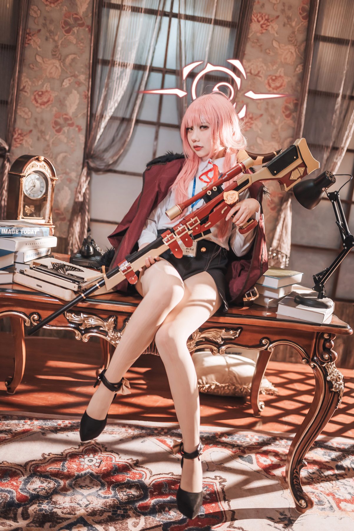是一只熊仔吗 Blue Archive Aru Rikuhachima 碧蓝档案 陸八魔爱瑠 COS写真