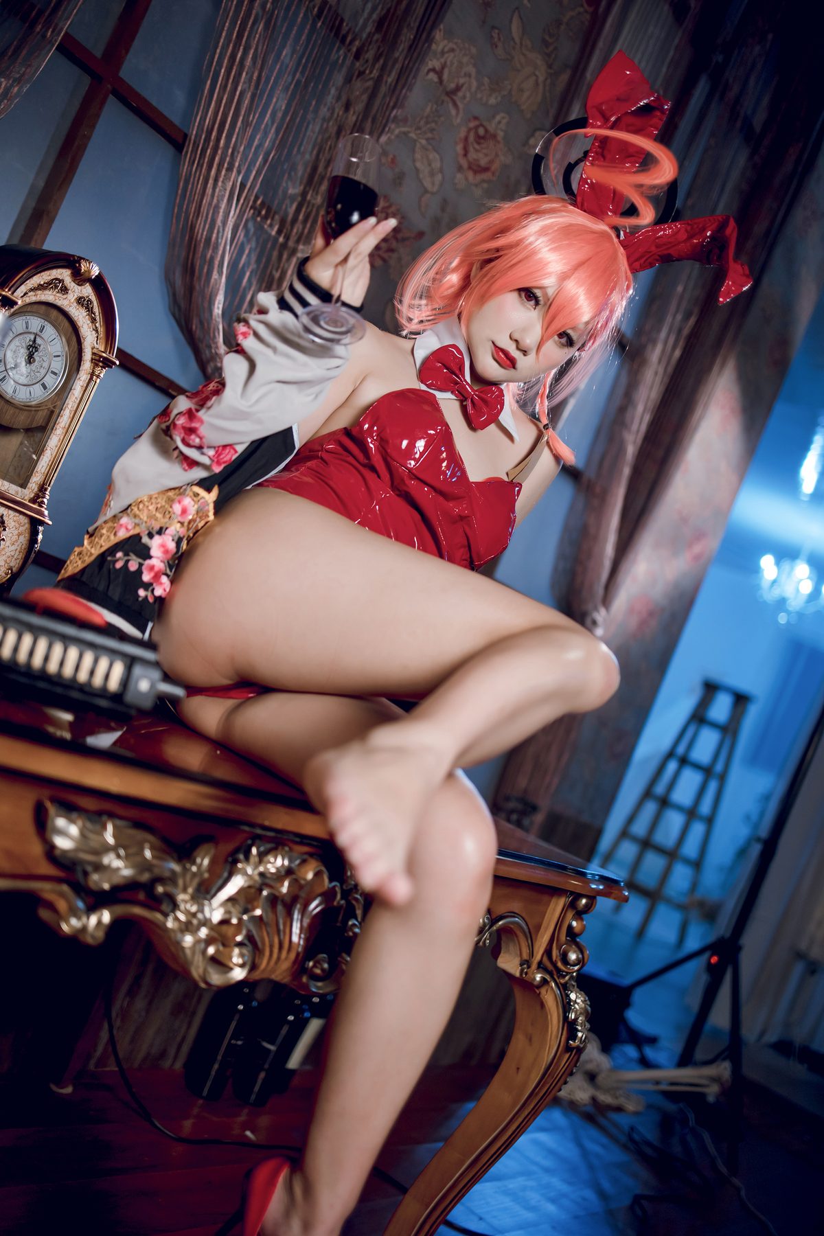 是一只熊仔吗 Blue Archive Neru Mikamo Bunny 碧蓝档案 美甘宁瑠 COS写真