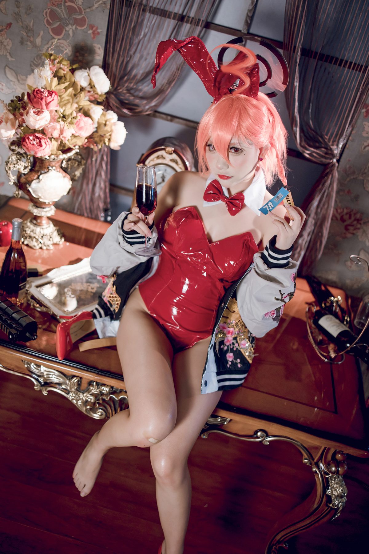 是一只熊仔吗 Blue Archive Neru Mikamo Bunny 碧蓝档案 美甘宁瑠 COS写真