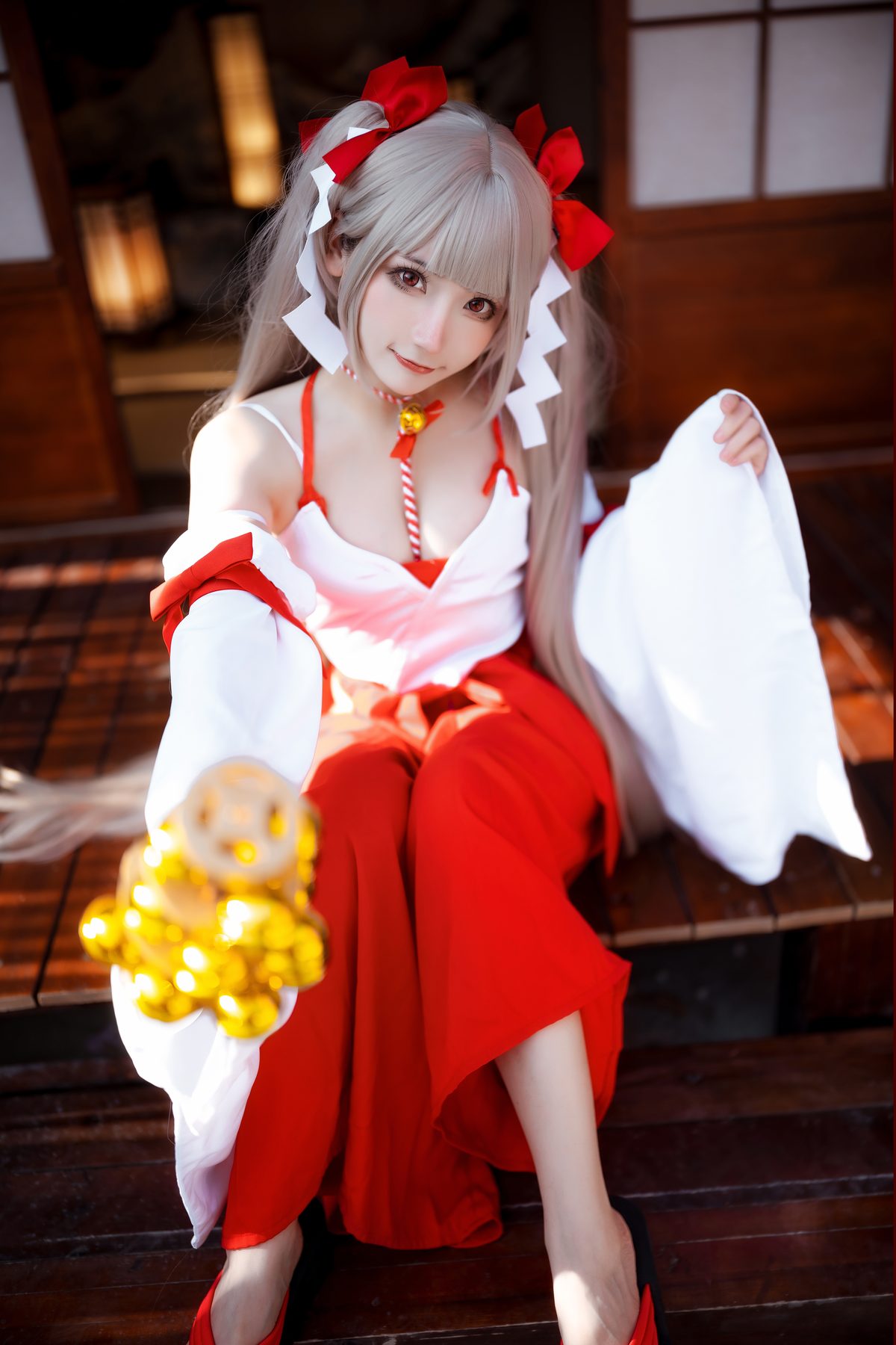 是三不是世w 碧蓝航线 可畏 巫女 COS写真