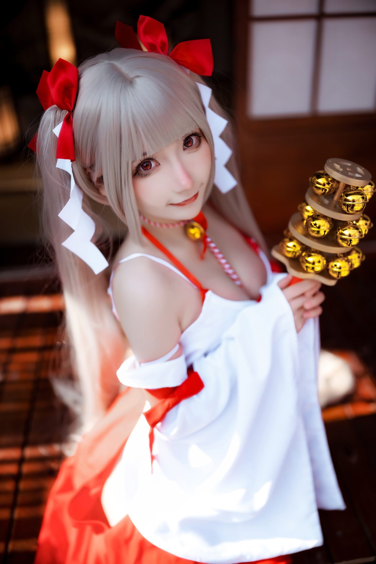 是三不是世w 碧蓝航线 可畏 巫女 COS写真