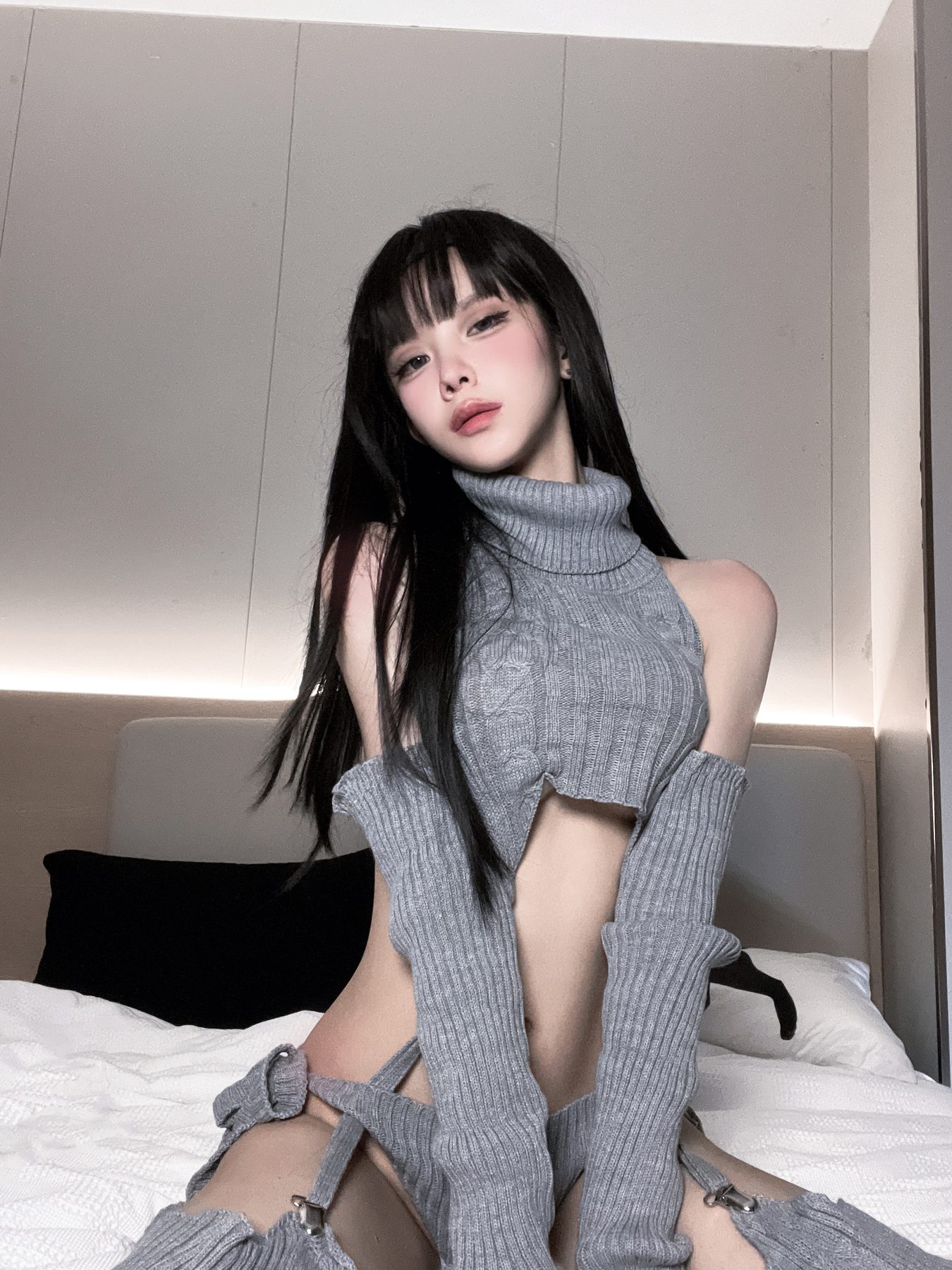 果咩酱w 灰灰毛衣 COS写真