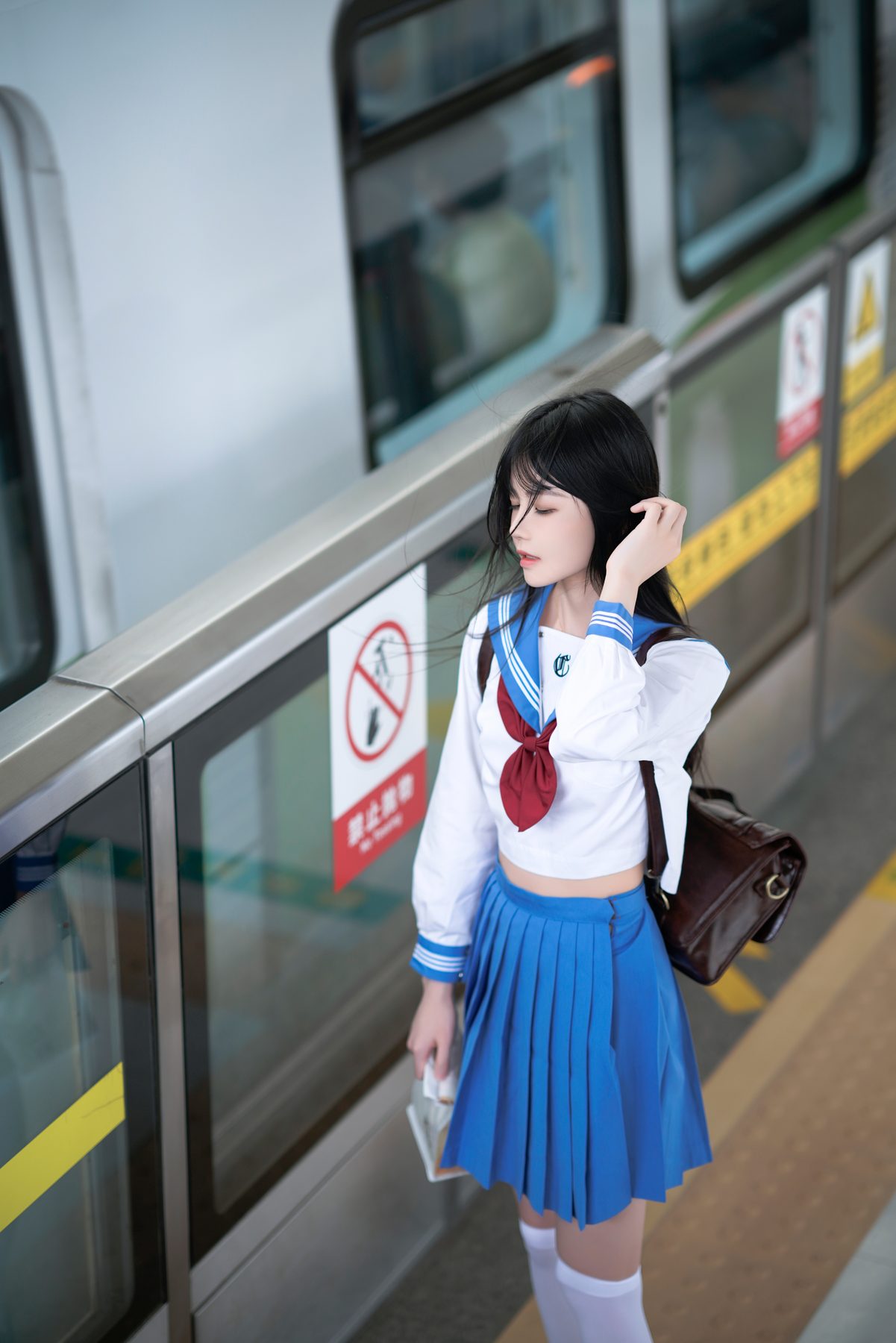 桜桃喵 地铁JK COS写真
