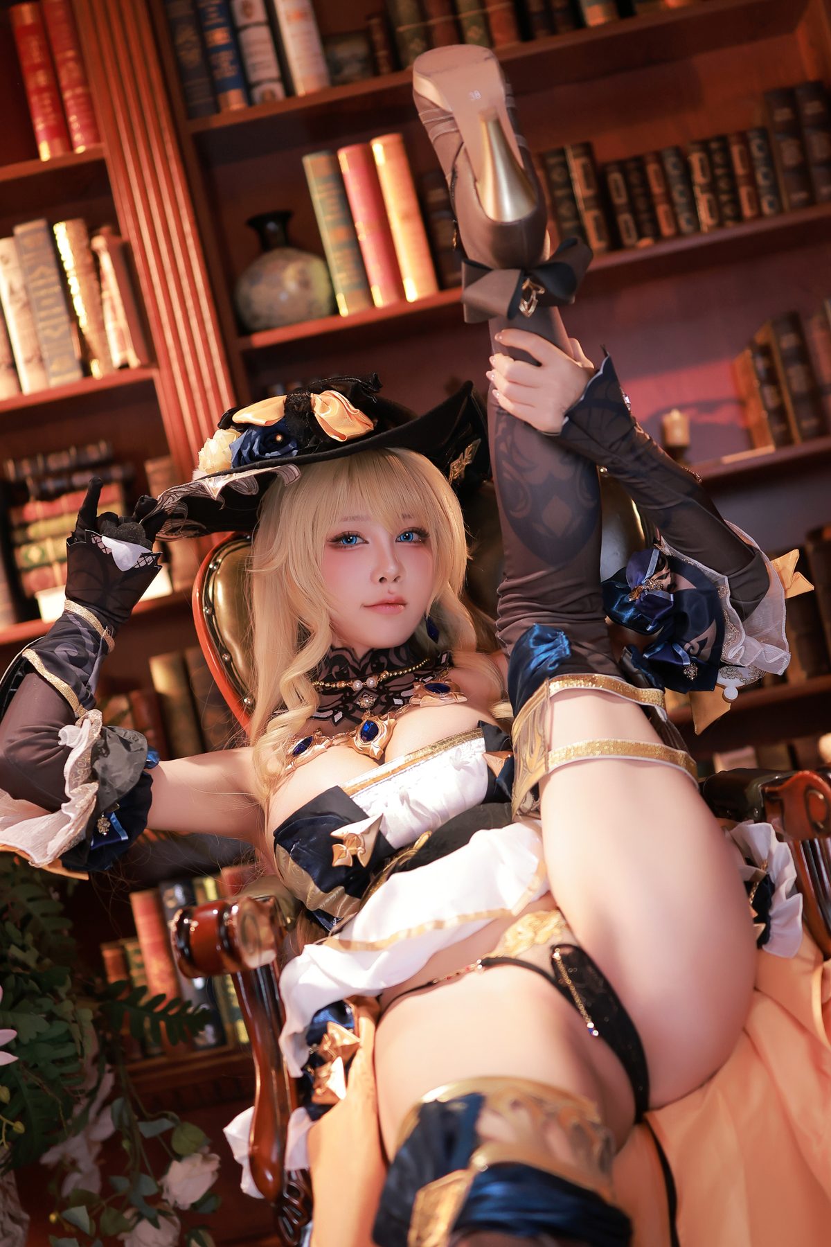 ナヴィア 水淼Aqua 原神 纳维亚 Navia COS写真